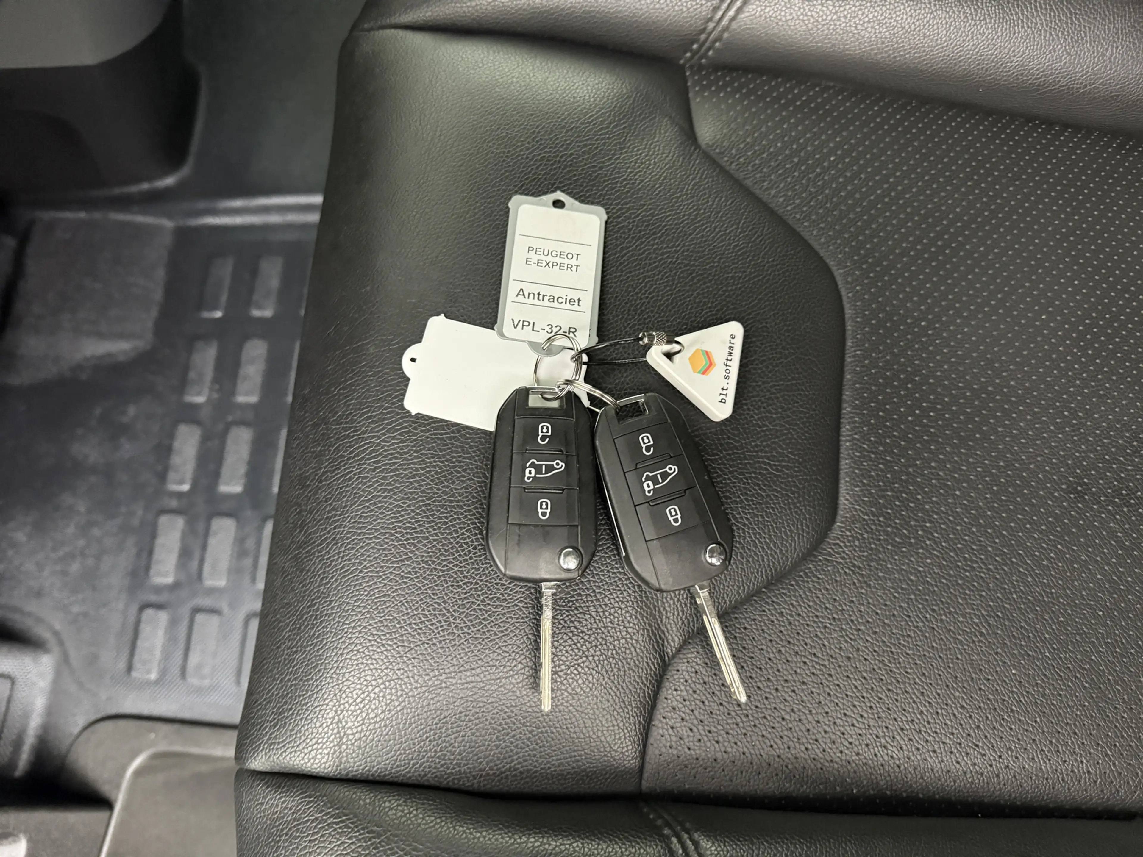 Peugeot e-Expert Premium 75 kWh | Elektrisch | Multimedia | Camera — photo 5