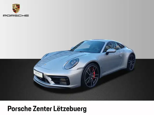 Porsche 911 Carrera 4 GTS