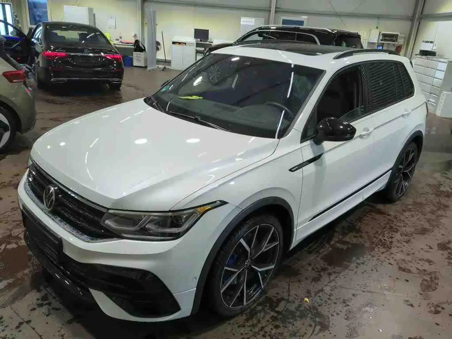 Volkswagen Tiguan R Akrapovic AHK Pano Matrix HUD Harman Area Weiß - 2