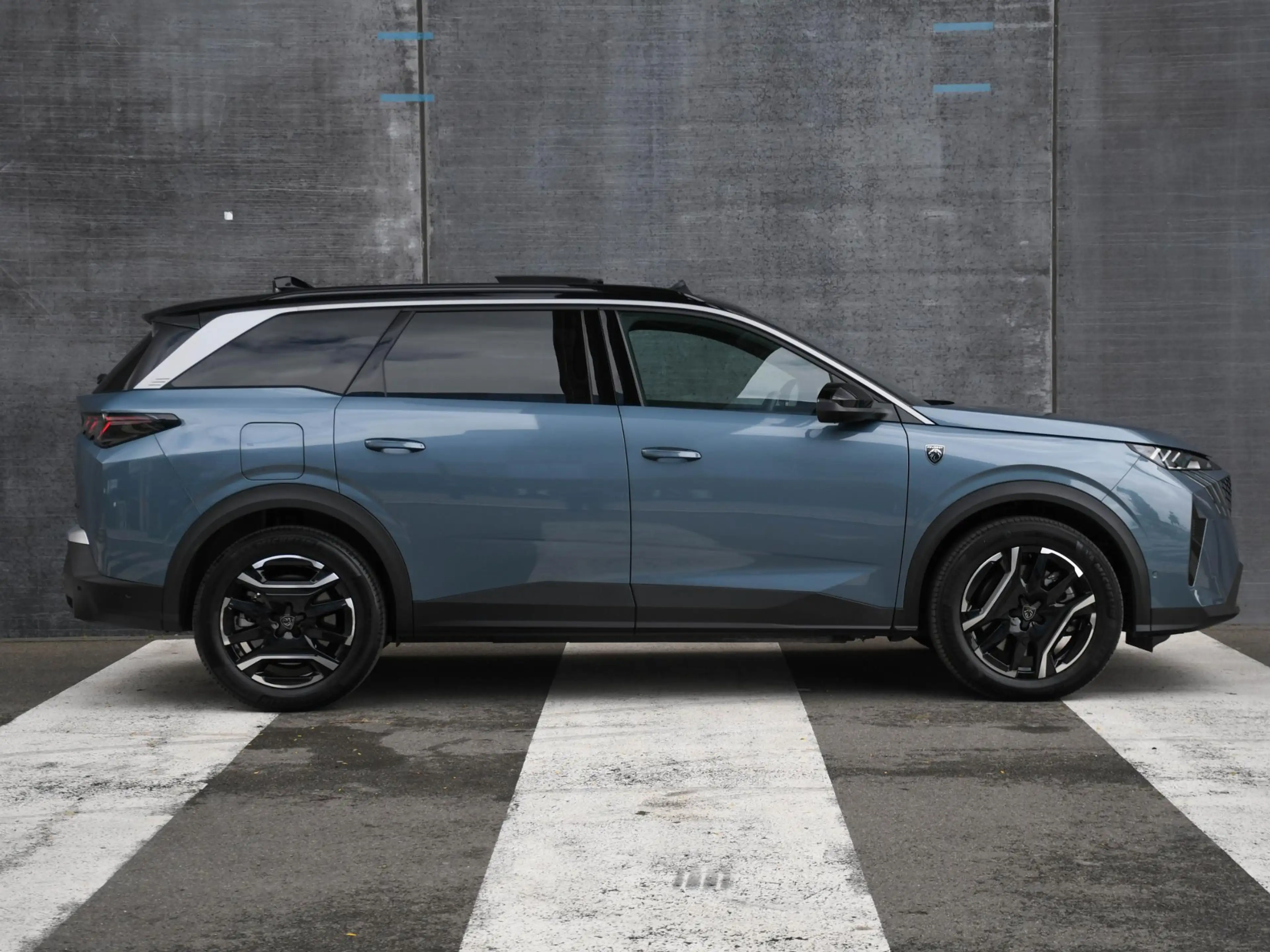 Peugeot 5008 GT 1.6 Plug-in Hybrid 195pk Automaat 7-Persoons PA — photo 4