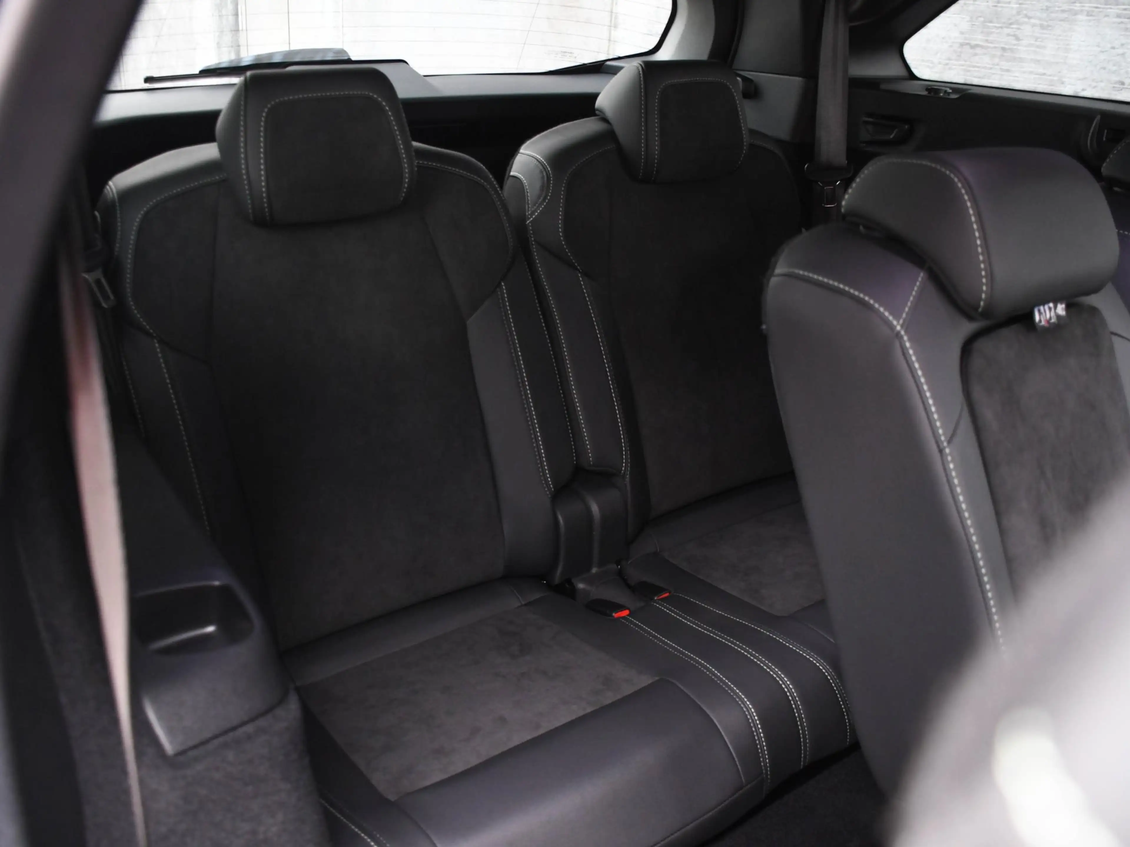 Peugeot 5008 GT 1.6 Plug-in Hybrid 195pk Automaat 7-Persoons PA — photo 14