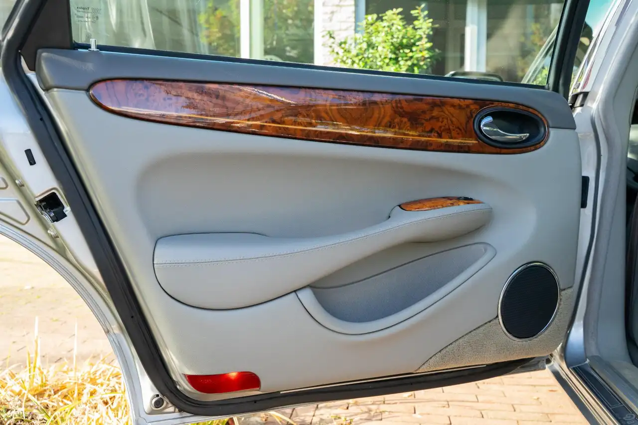 Daimler XJ Series V8 LWB Yountimer, foto 10