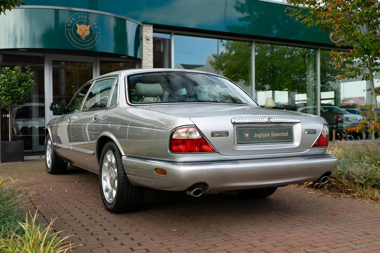 Daimler XJ Series V8 LWB Yountimer, foto 2