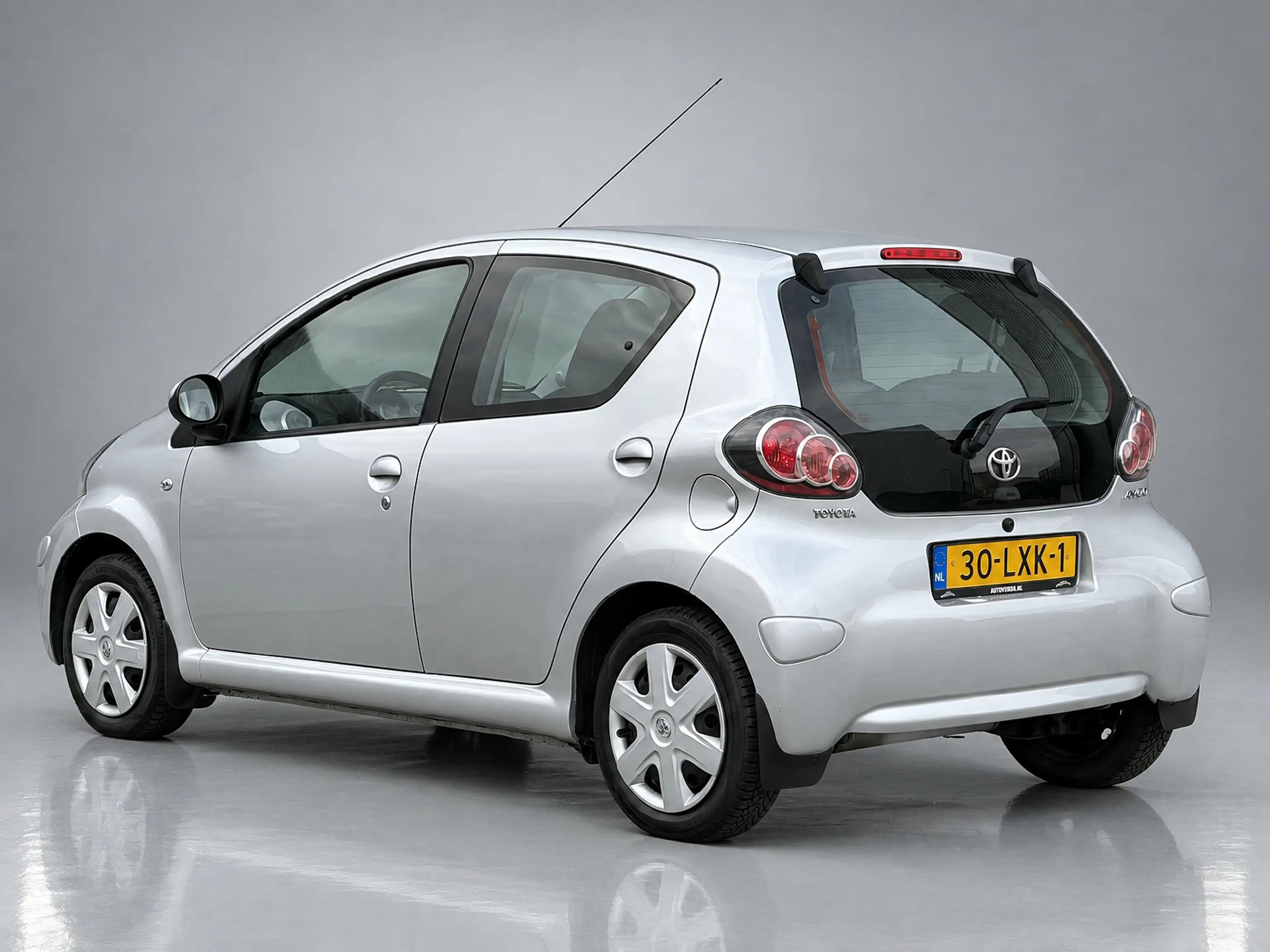 Toyota Aygo 1.0-12V Comfort||5-deurs|All-season banden|Airco|N — photo 11