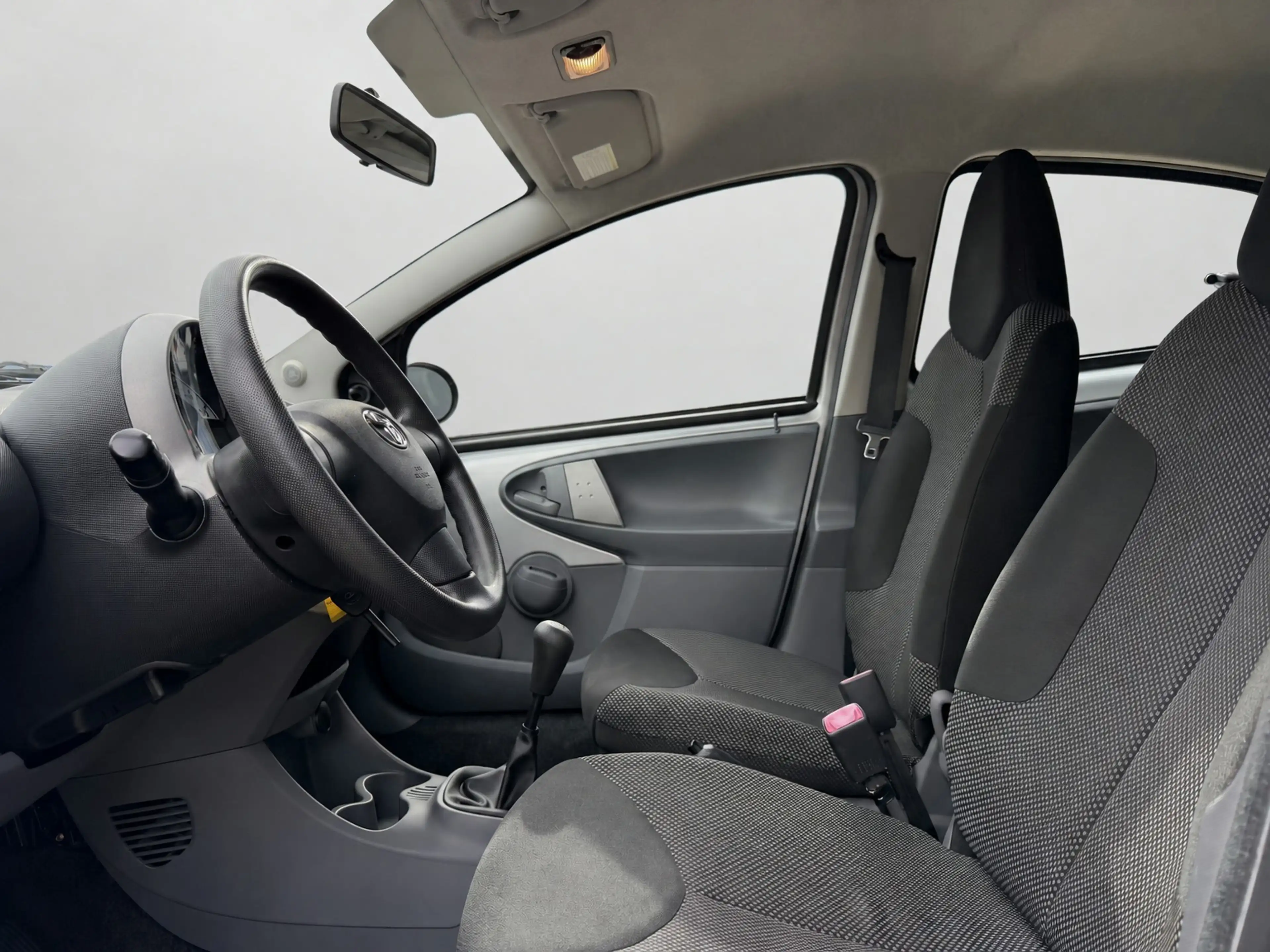 Toyota Aygo 1.0-12V Comfort||5-deurs|All-season banden|Airco|N — photo 8