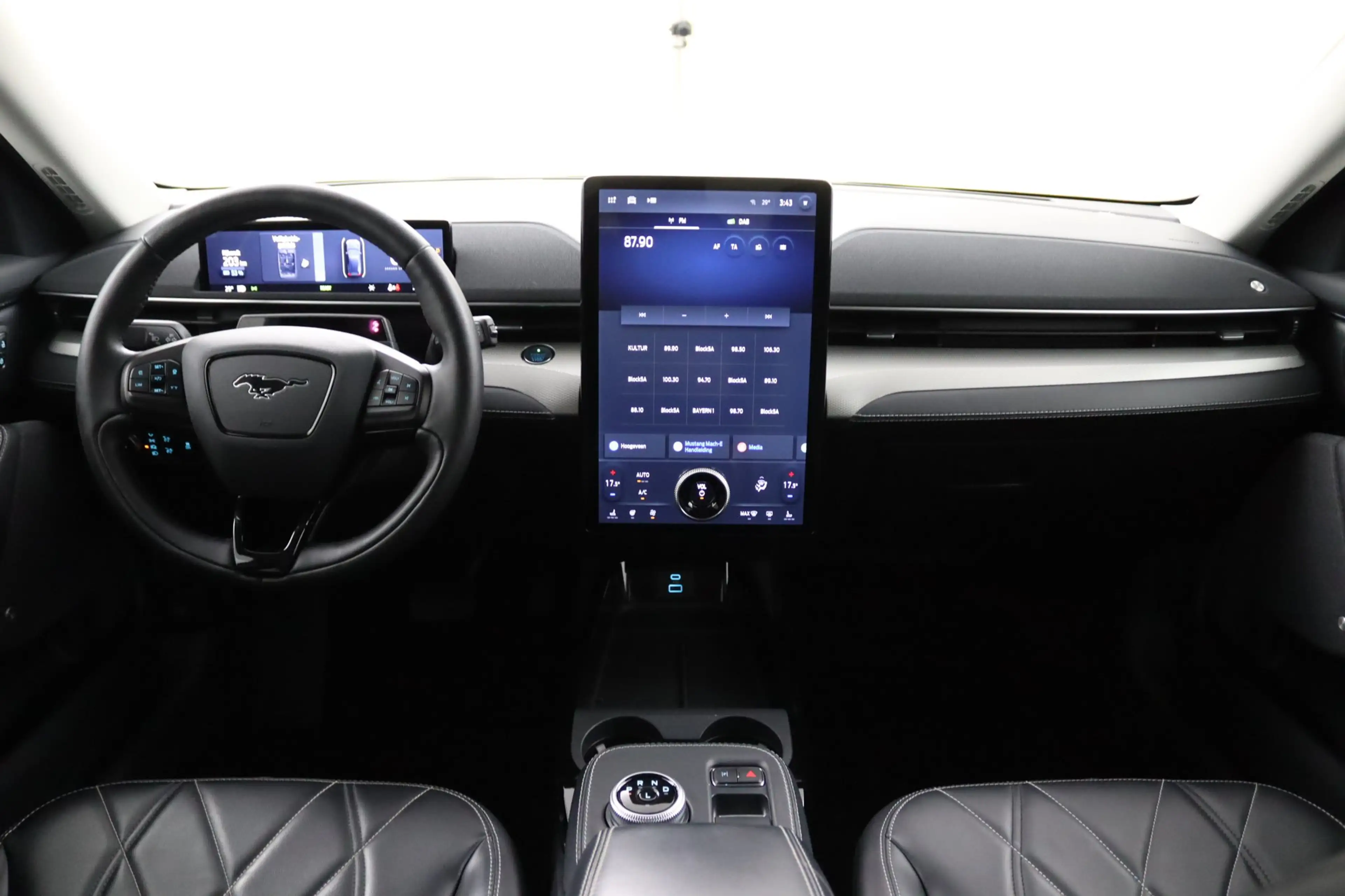 Ford Mustang Mach-E RWD 75 kWh | B&O Audio | Elektrische Achterklep | — photo 4