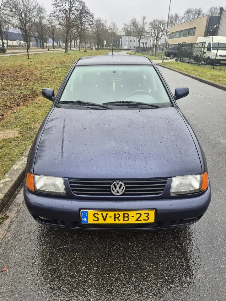 Volkswagen Polo Sedan, foto 5