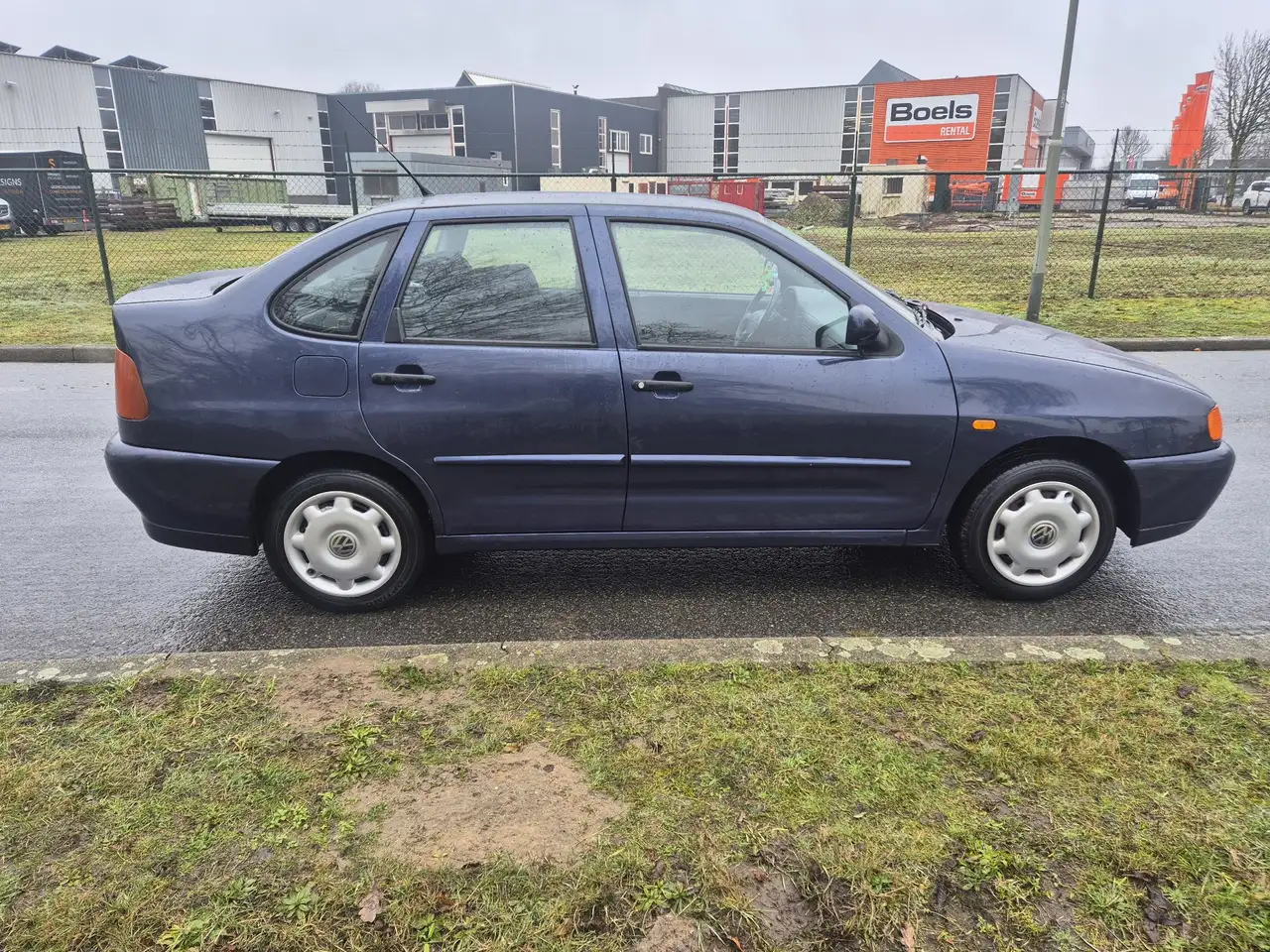 Volkswagen Polo Sedan, foto 4