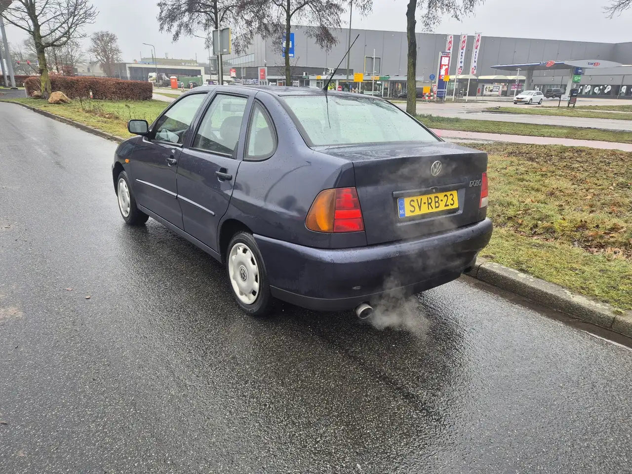 Volkswagen Polo Sedan, foto 2