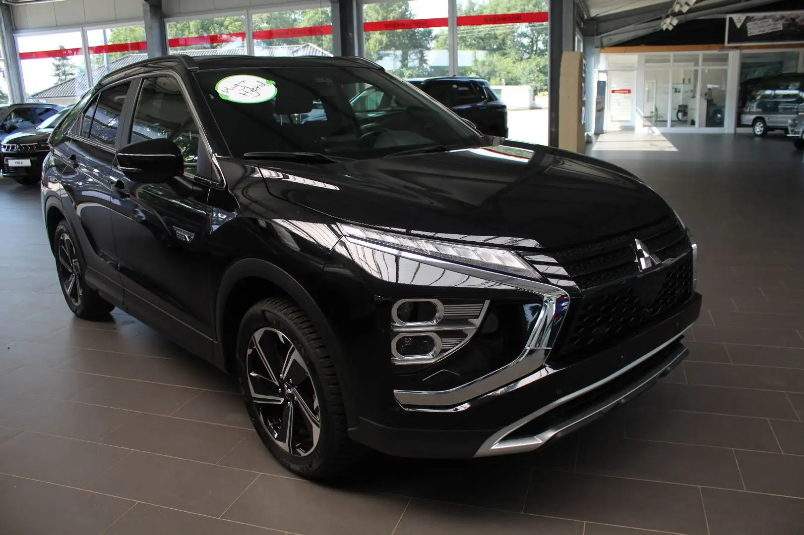 Mitsubishi Eclipse Cross Plug-In Hybrid Plus Schwarz - 1