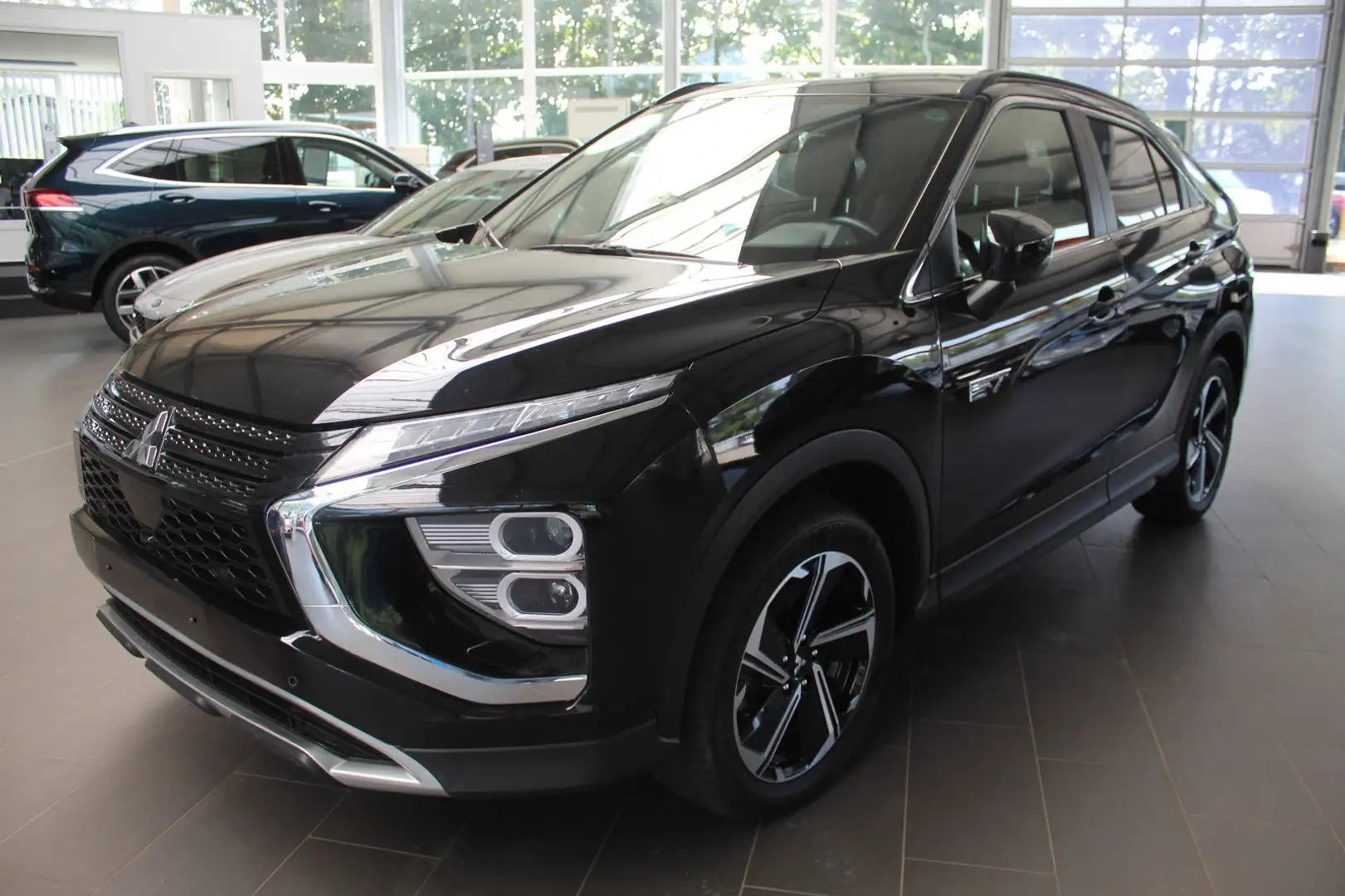 Mitsubishi Eclipse Cross Plug-In Hybrid Plus Schwarz - 2