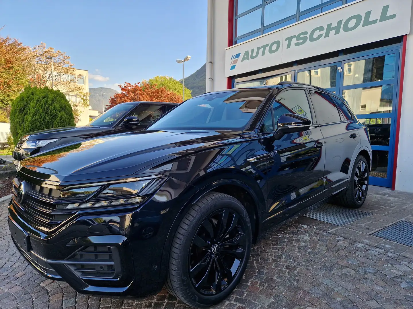 Volkswagen Touareg 3.0TDI 231Cv 4Motion R-Line ACC Matrix 21"AirSusp Noir - 1