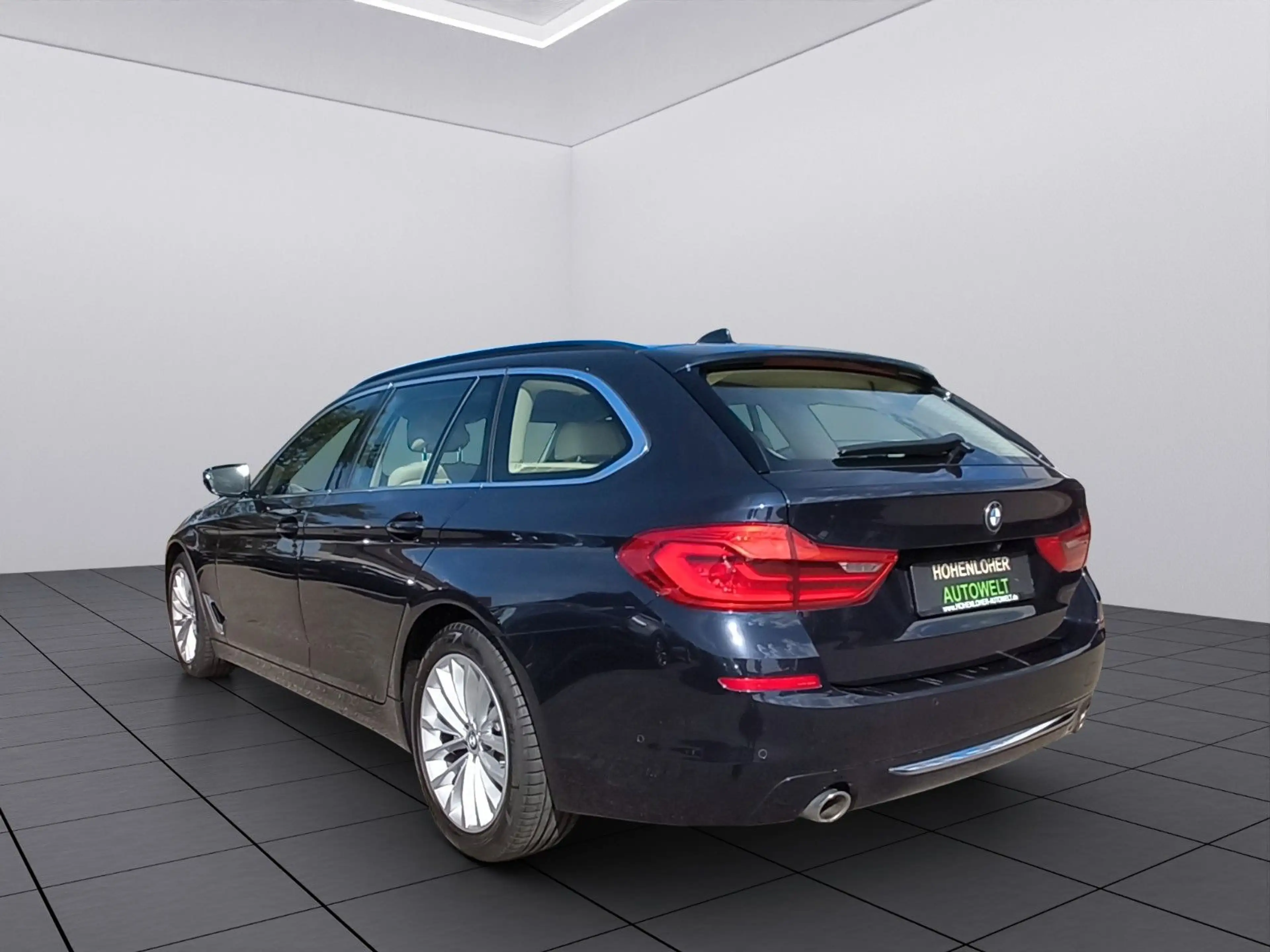 BMW 530 5 Touring 530 d Luxury Line *RFK *NAVI *SHZ — photo 4