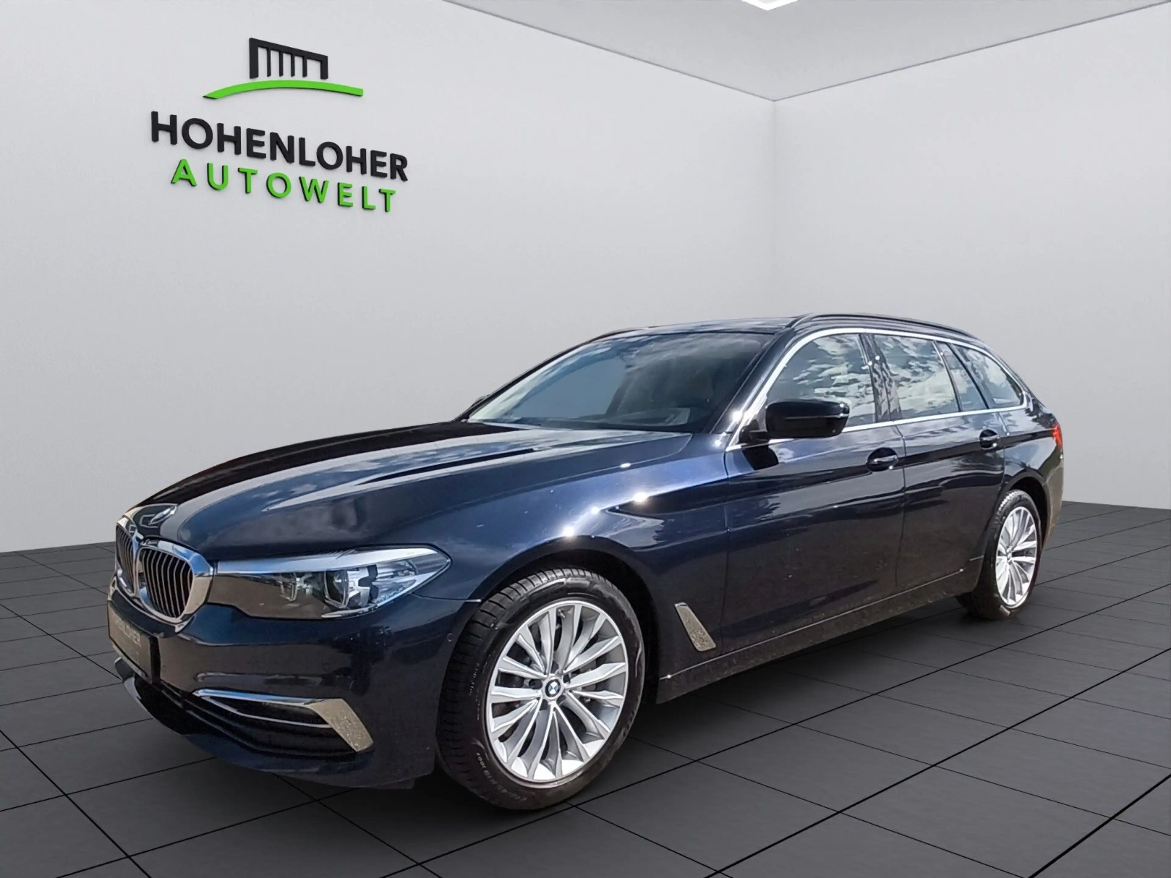 BMW 530 5 Touring 530 d Luxury Line *RFK *NAVI *SHZ