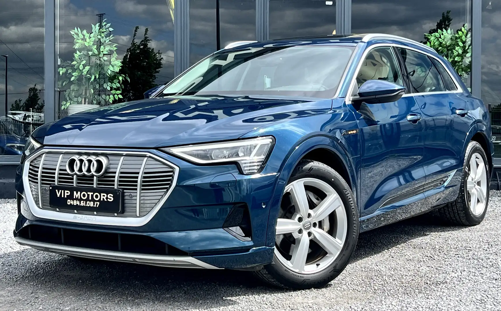Audi e-tron TOIT PANO // SUSPENSION PNEUMATIQUE // VIRTUAL Blauw - 2