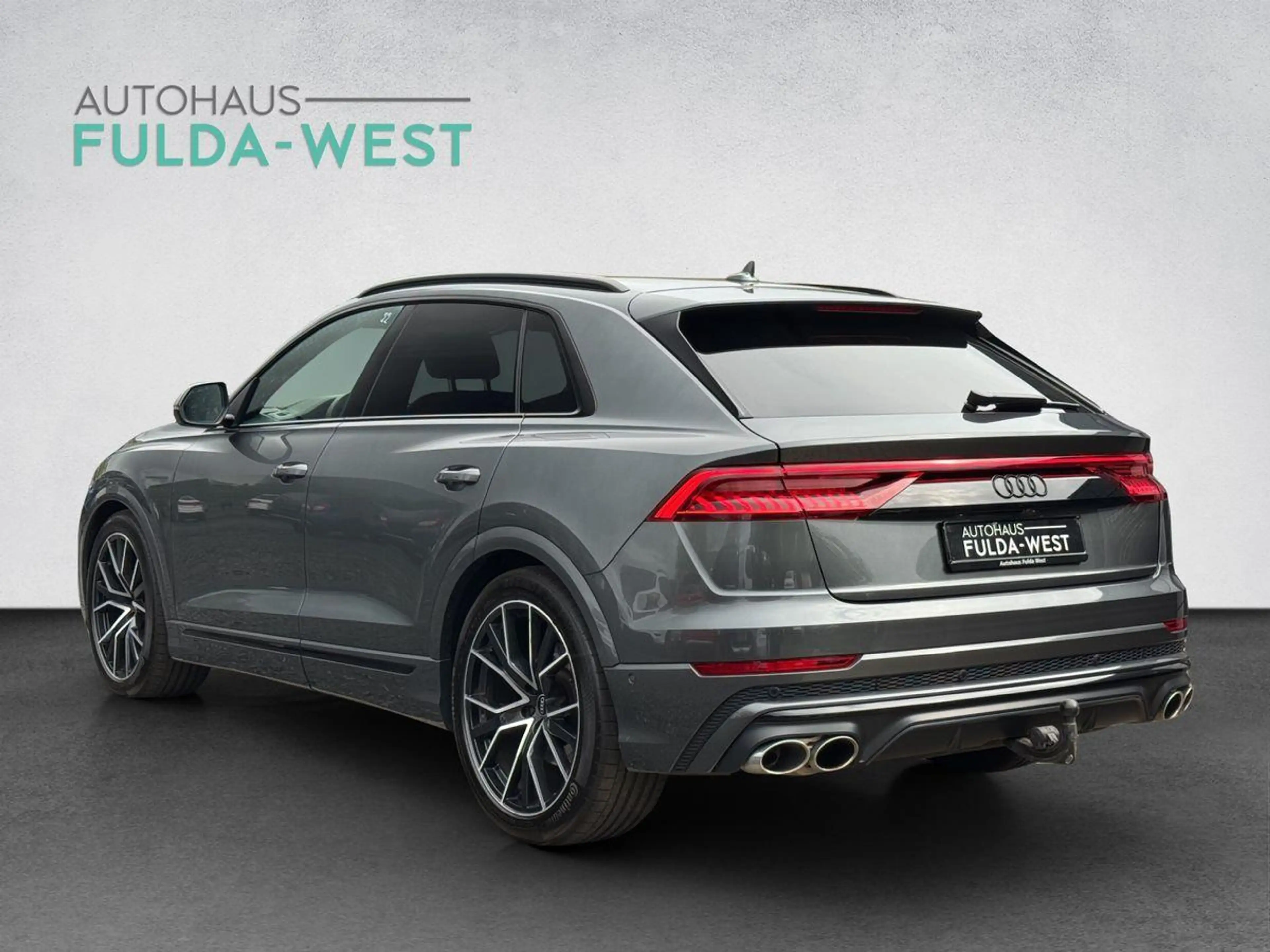 Audi SQ8 4.0TFSI Matrix B&O HuD Standheiz. AHK Alu22" — photo 4