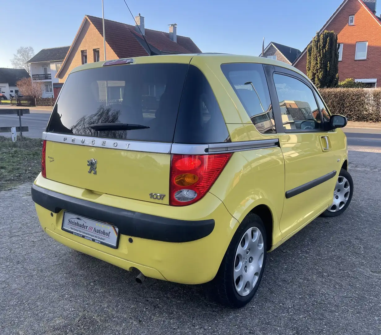 Peugeot 1007 Filou Yellow - 2