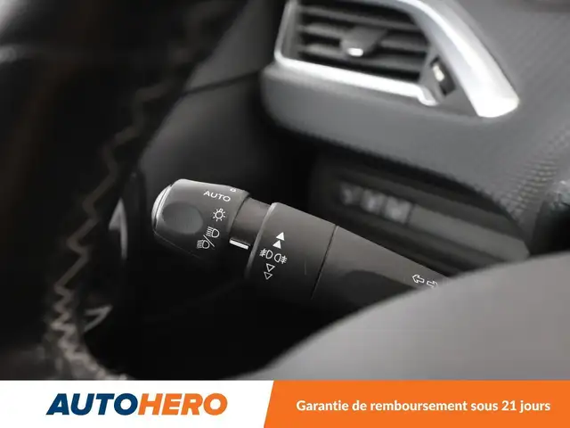 Peugeot 208 view 28