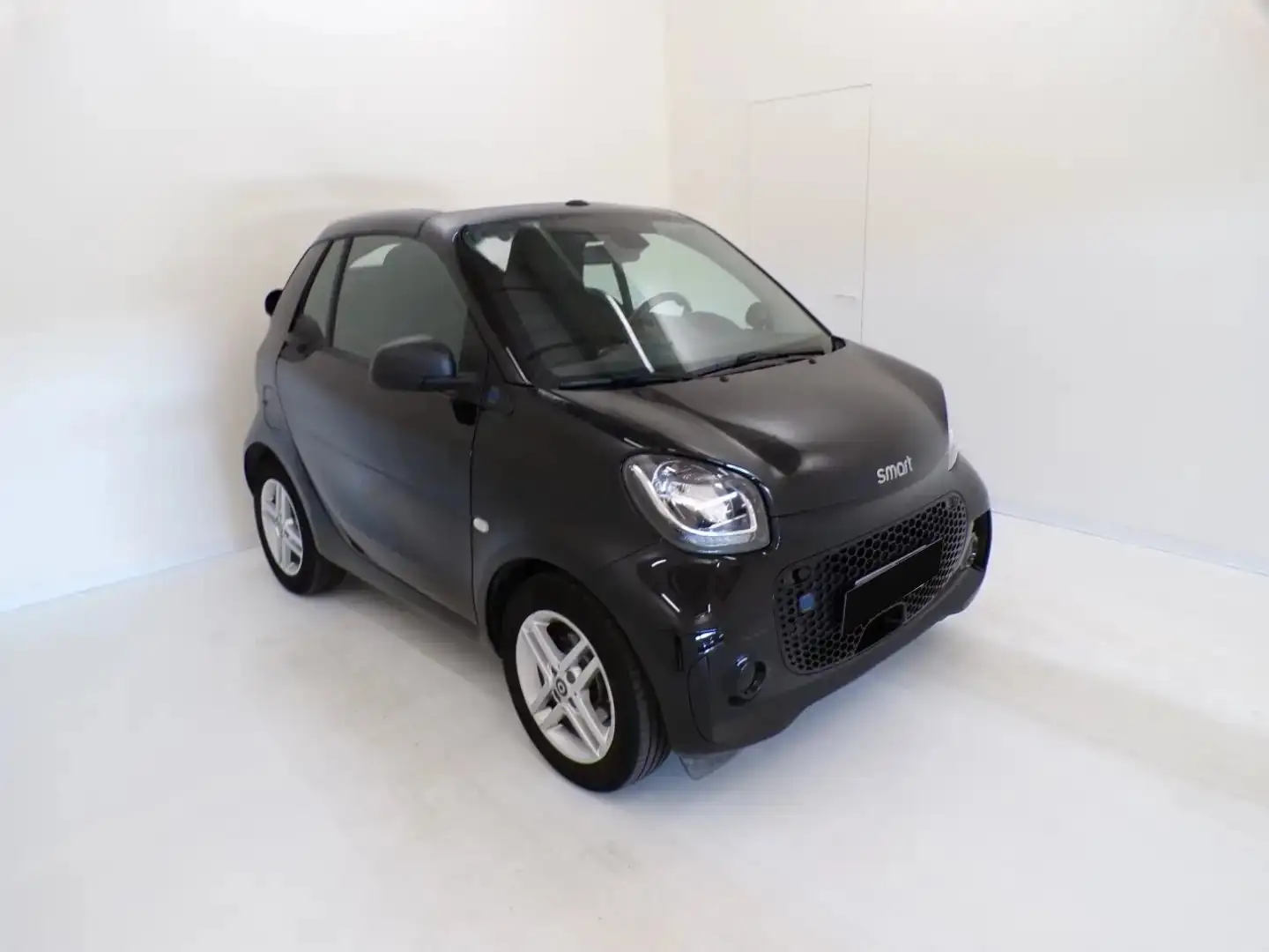 smart forTwo EQ Cabrio PURE 4,6 kw*Total black* Fekete - 2