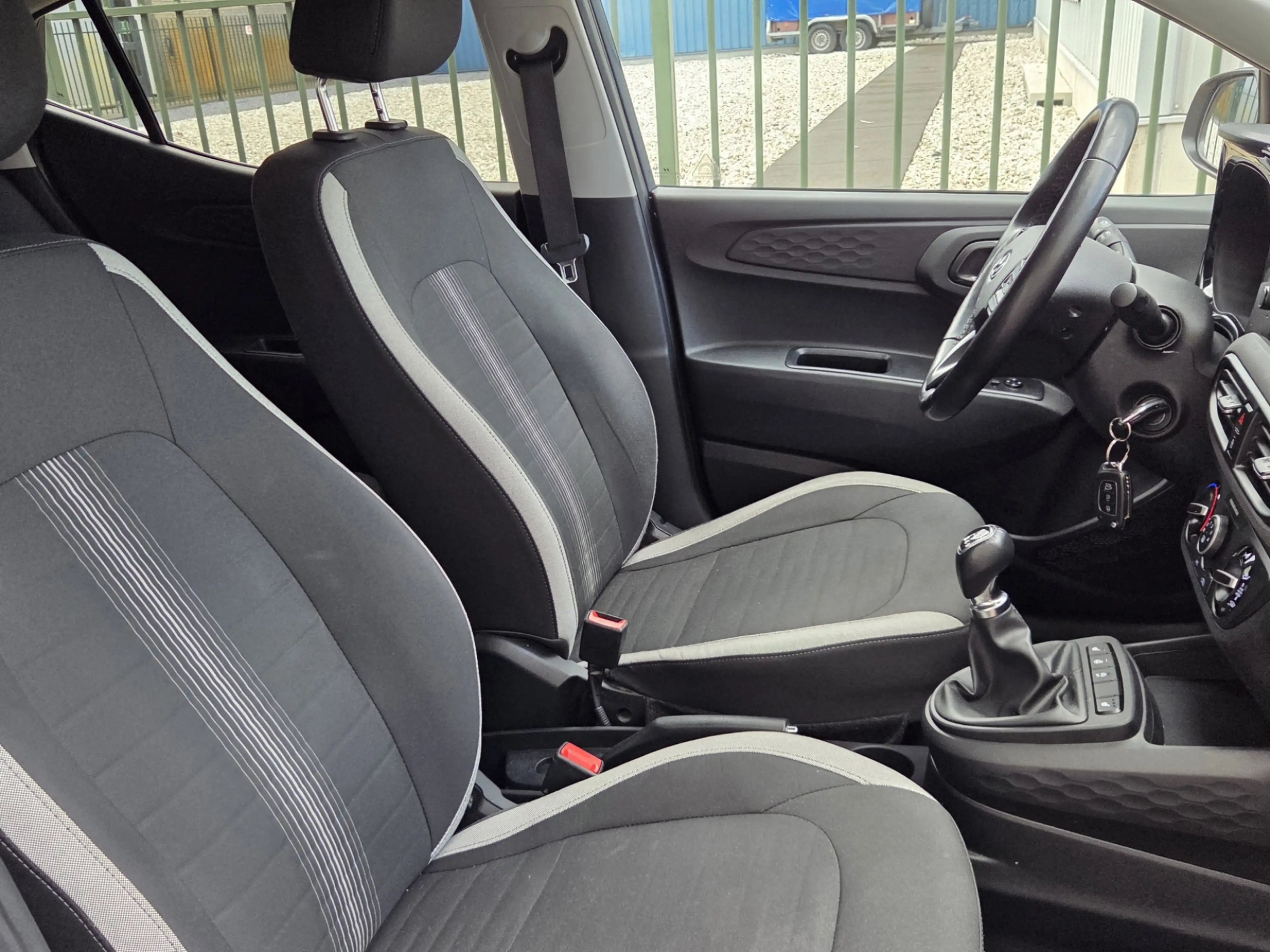 Hyundai i10 1.0 Edition 30 Airco-Cruise-Caplay/Android-Led — photo 7