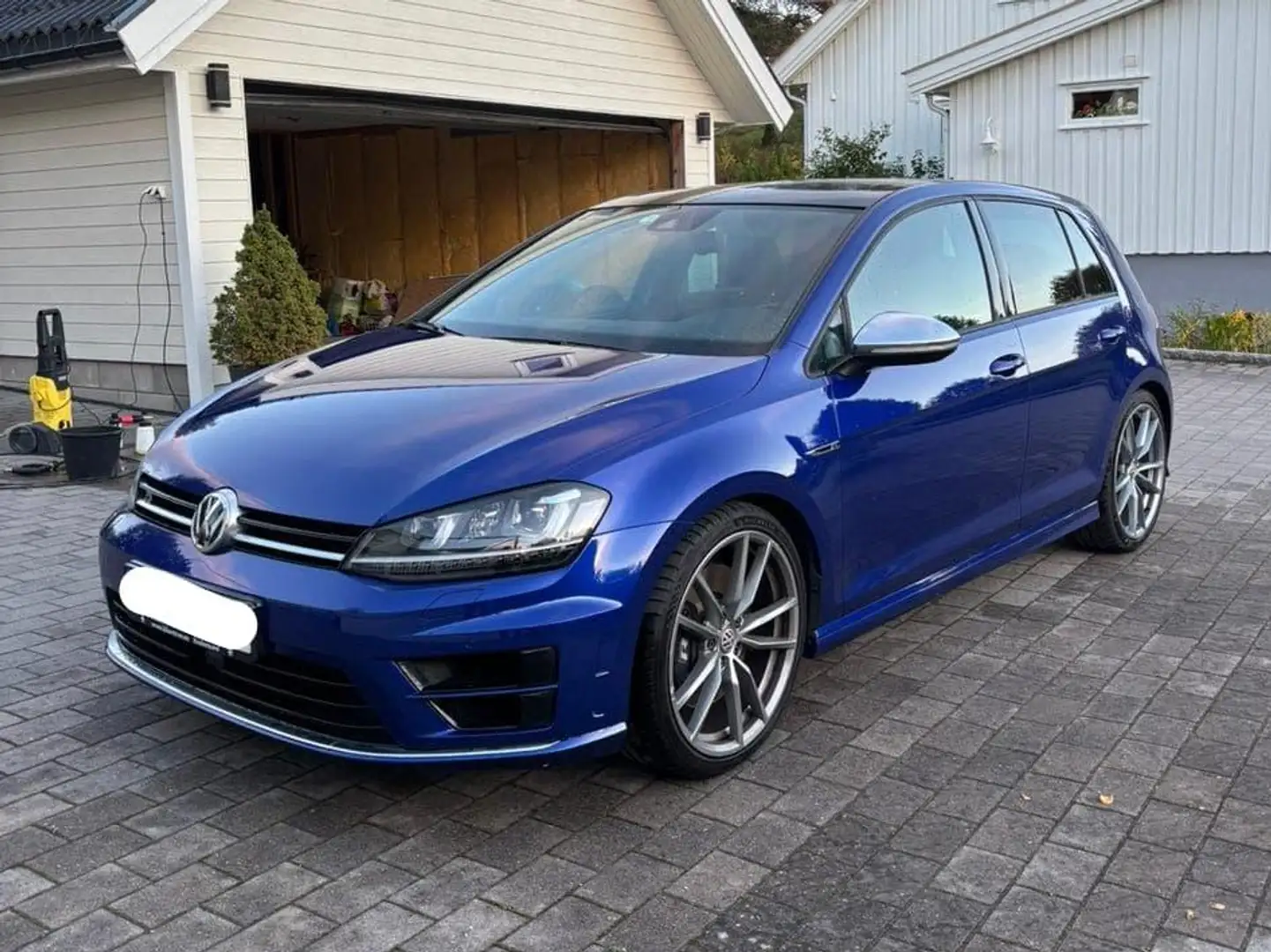Volkswagen Golf Golf R 2,0 TSI DSG R Blau - 1