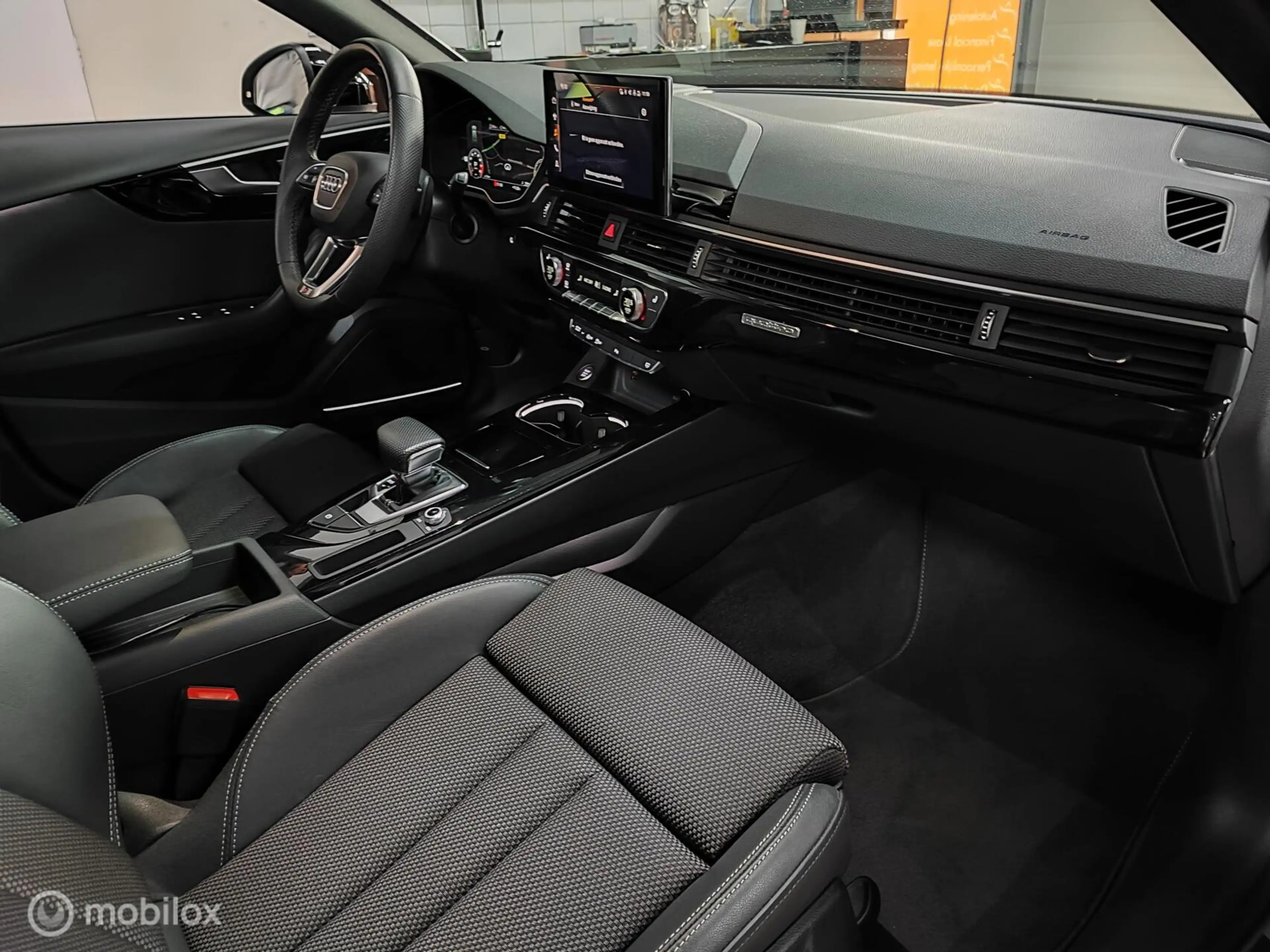 Audi A4 Avant 45 TFSI QUATTRO S-TRONIC 265PK PANO MATRIX V — photo 29