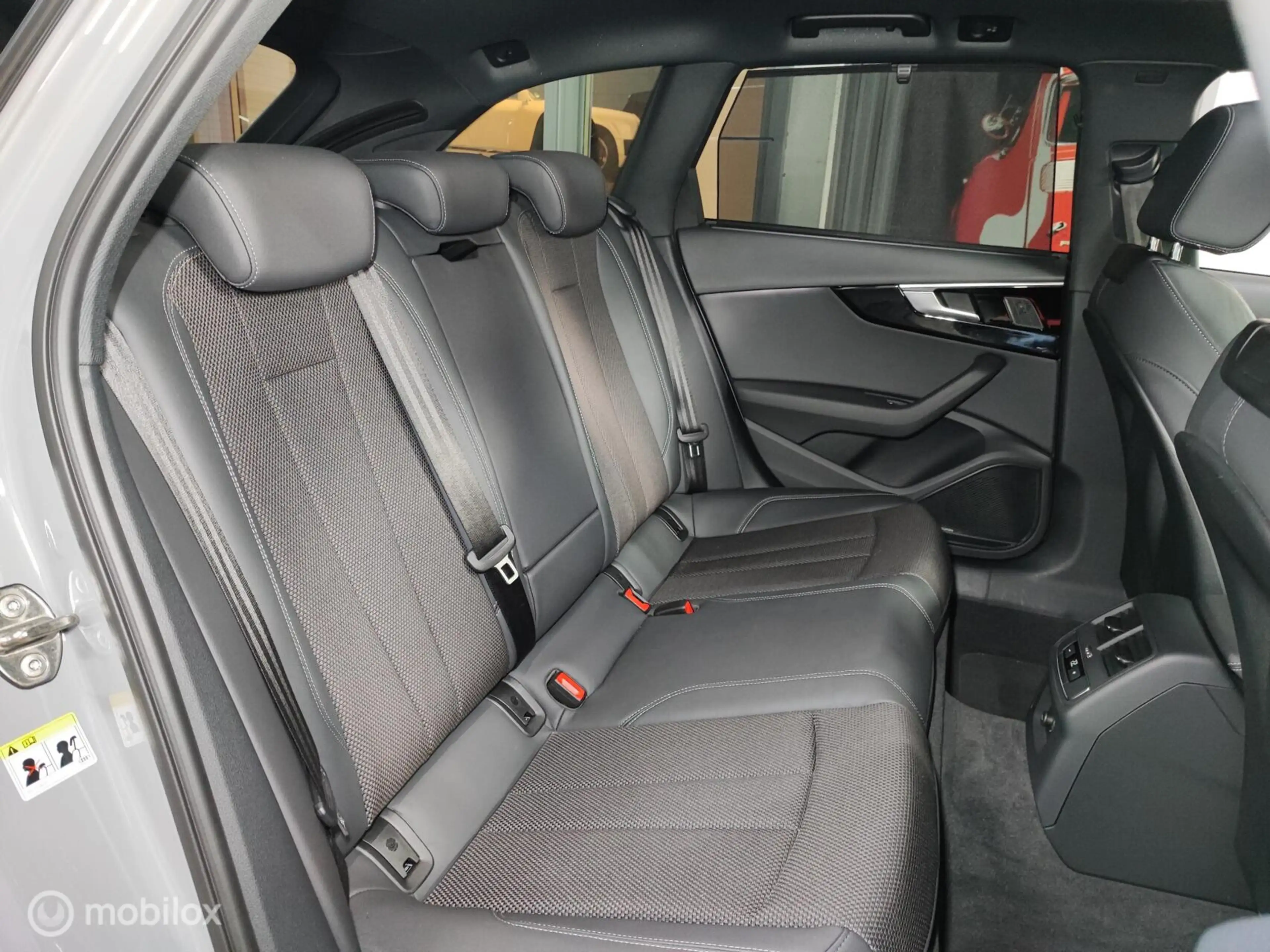 Audi A4 Avant 45 TFSI QUATTRO S-TRONIC 265PK PANO MATRIX V — photo 28