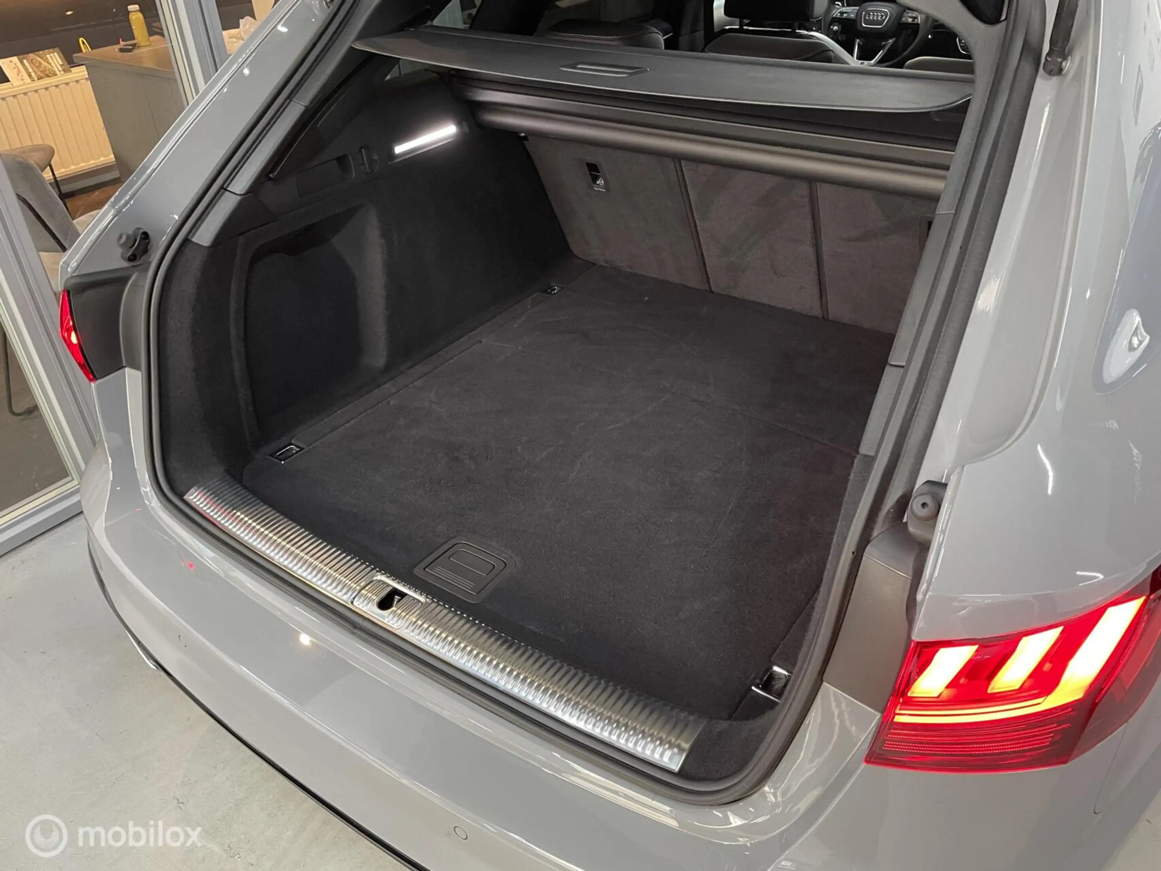Audi A4 Avant 45 TFSI QUATTRO S-TRONIC 265PK PANO MATRIX V — photo 12