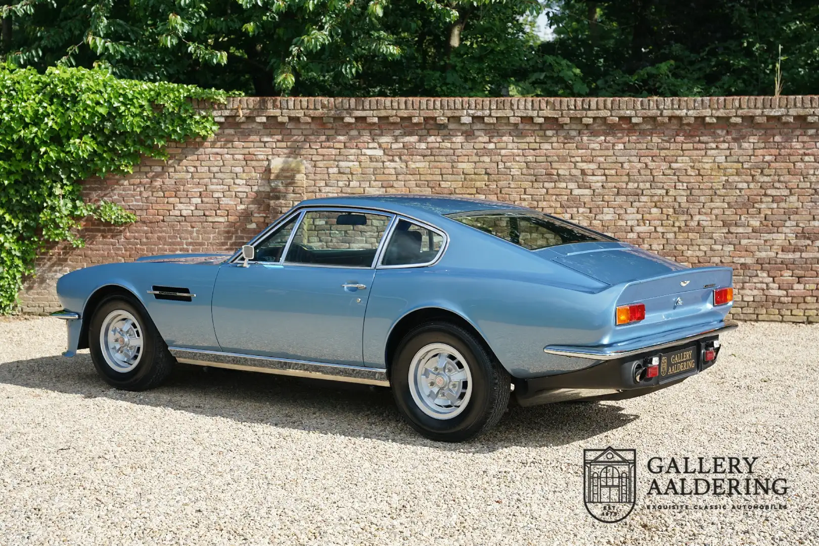 Aston Martin DBS Rare and sought after manual gearbox version with Blau - 2