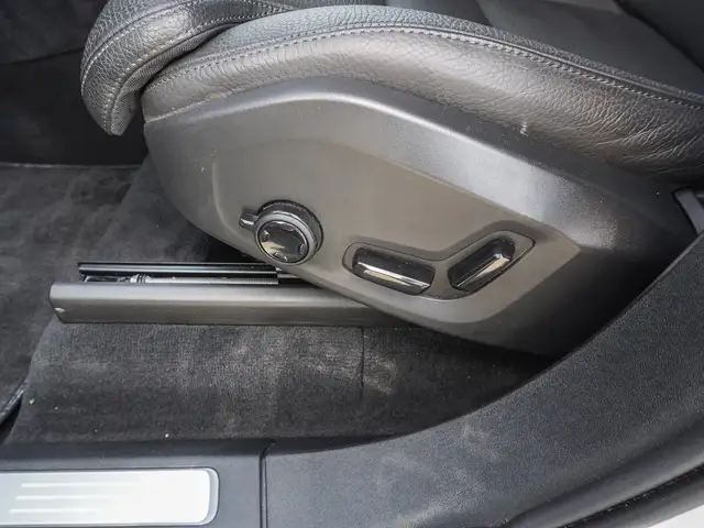 Volvo XC90 view 15