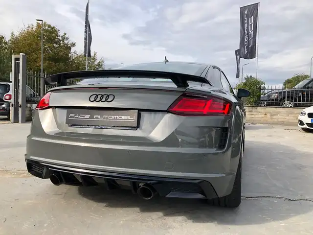 Audi TT view 11