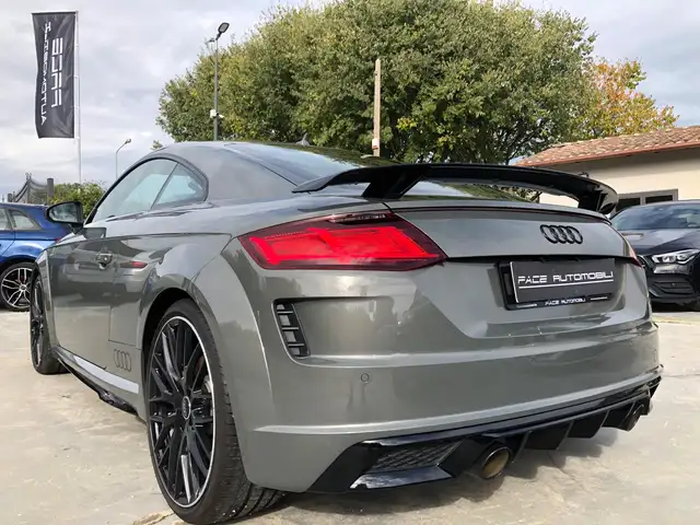 Audi TT view 12