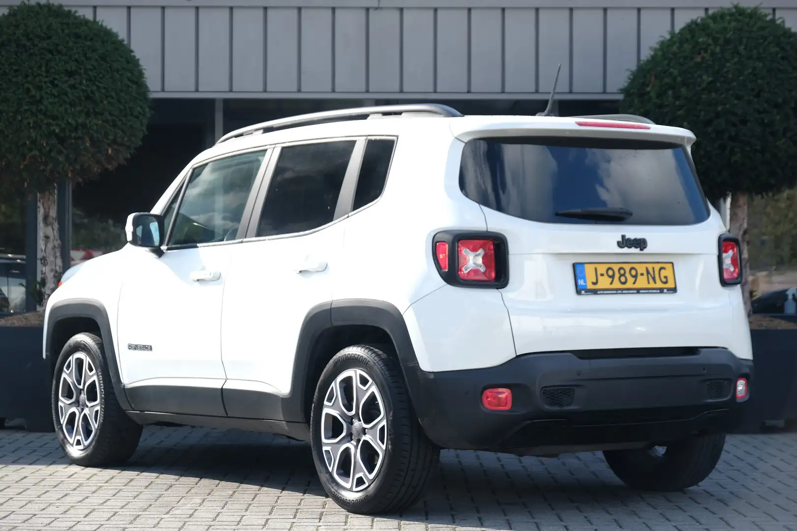 Jeep Renegade 1.6 E-Torq Longitude Rijklaar! Zojuist Onderhoud g Wit - 2