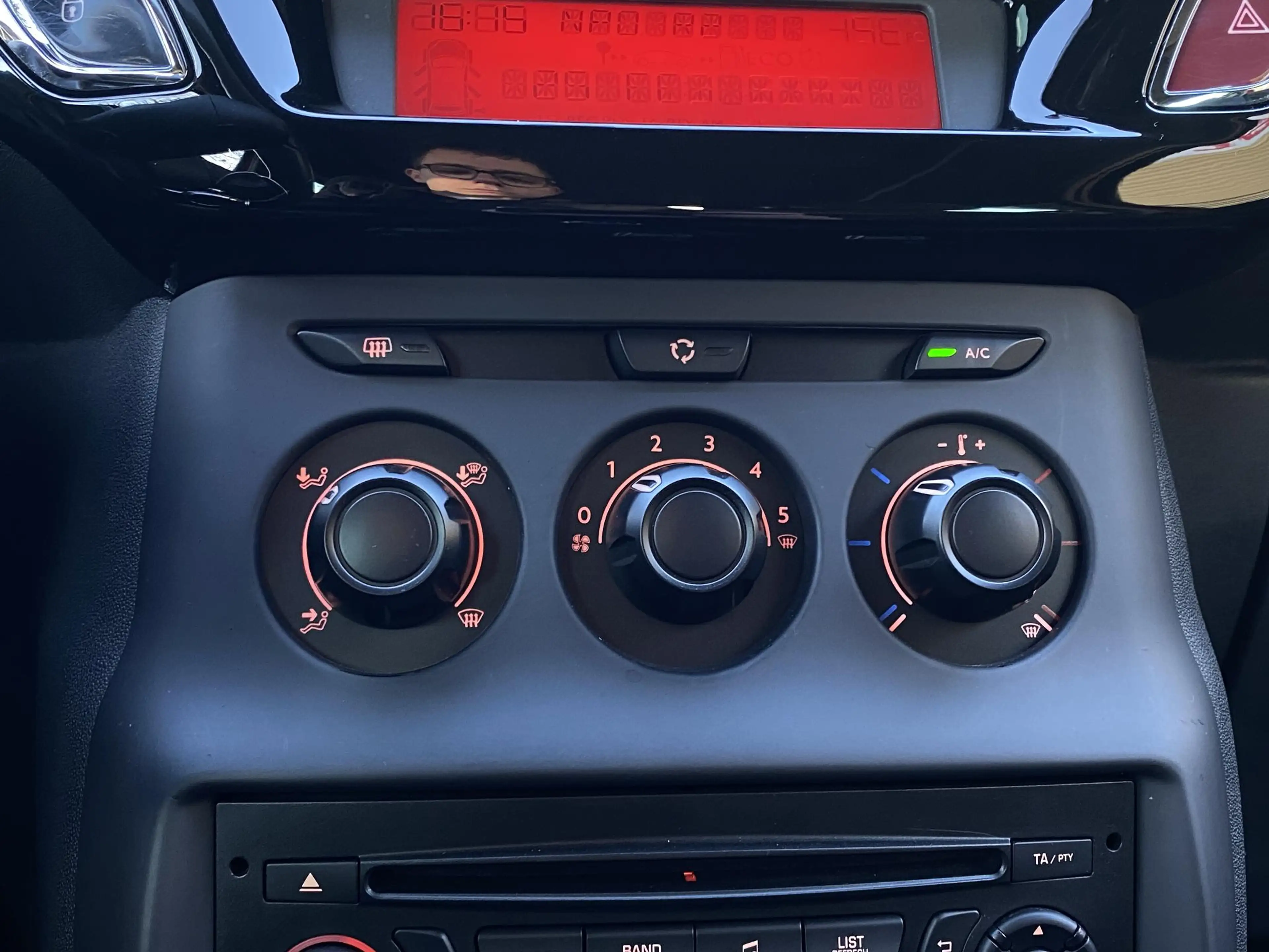 Citroen DS3 Cabrio 1.2 VTi Chic | Cruise Control | Airco | Boo — photo 24