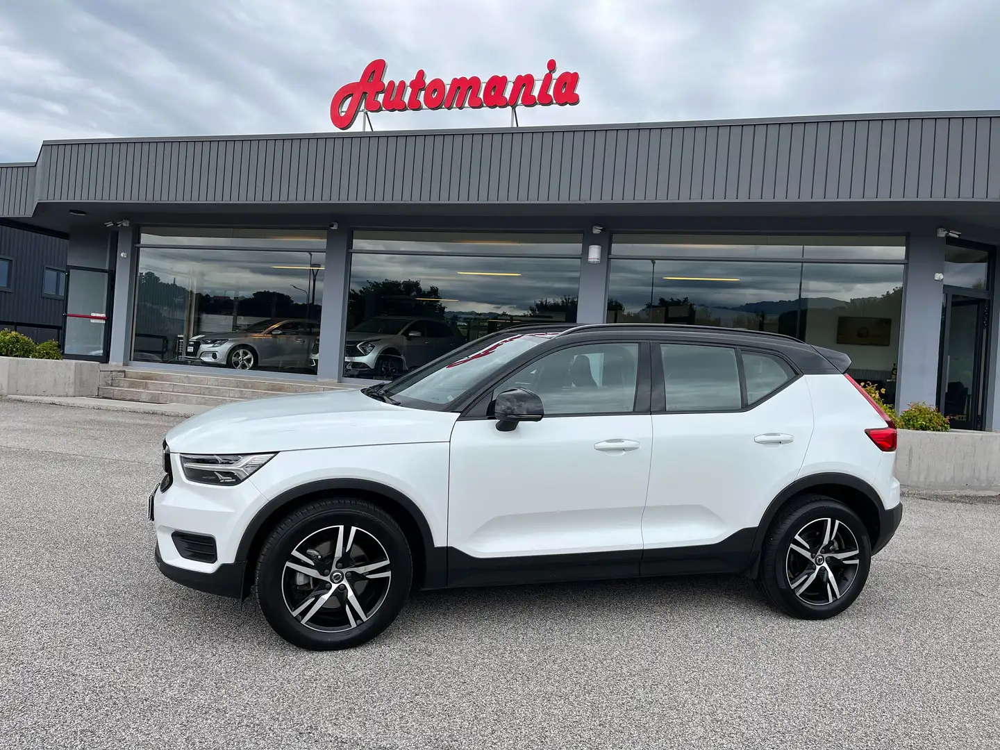 Volvo XC40 XC40 2.0 d3 R-design awd geartronic my20 Fehér - 1