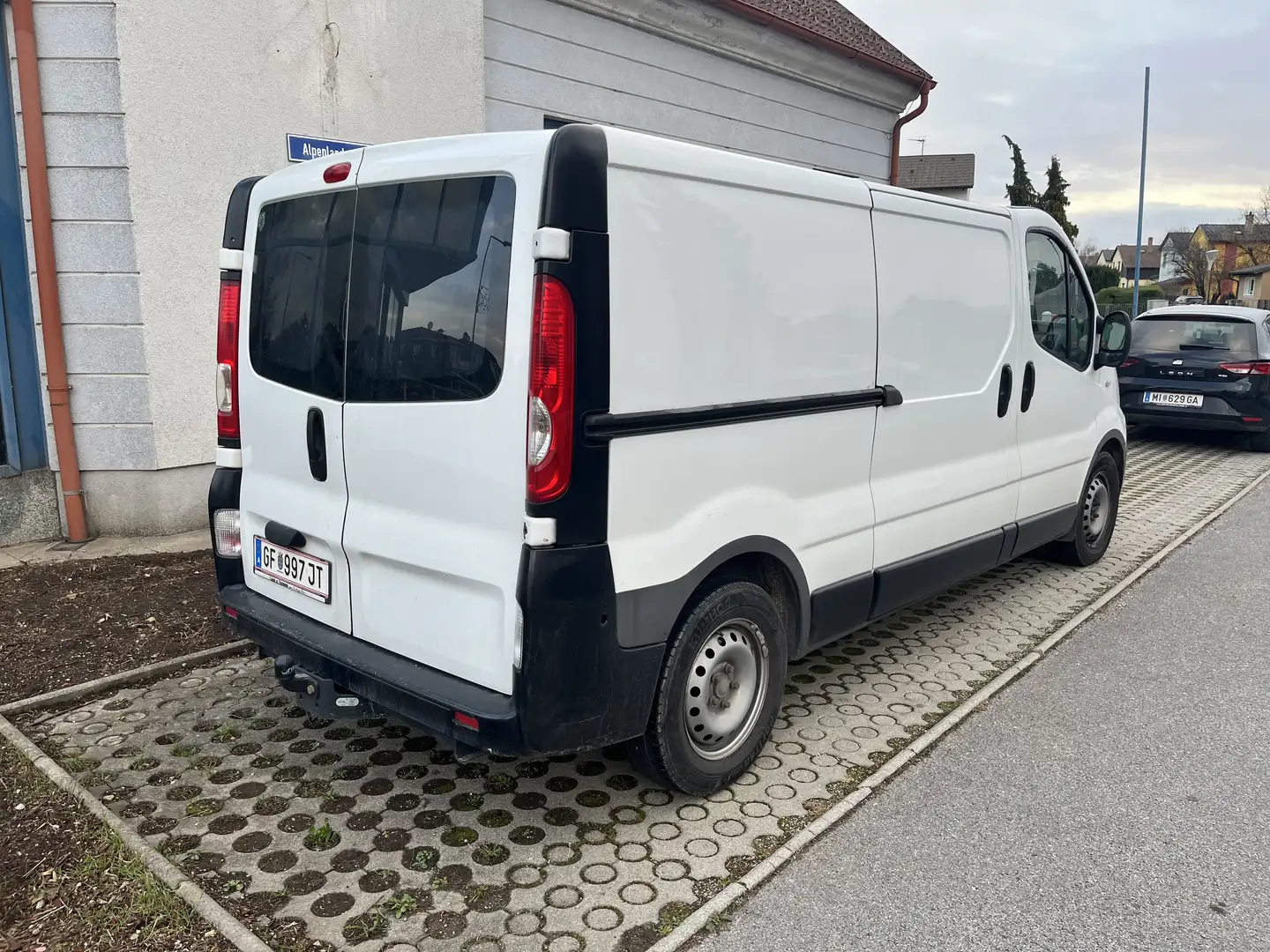Renault Trafic L2H1 Weiß - 2