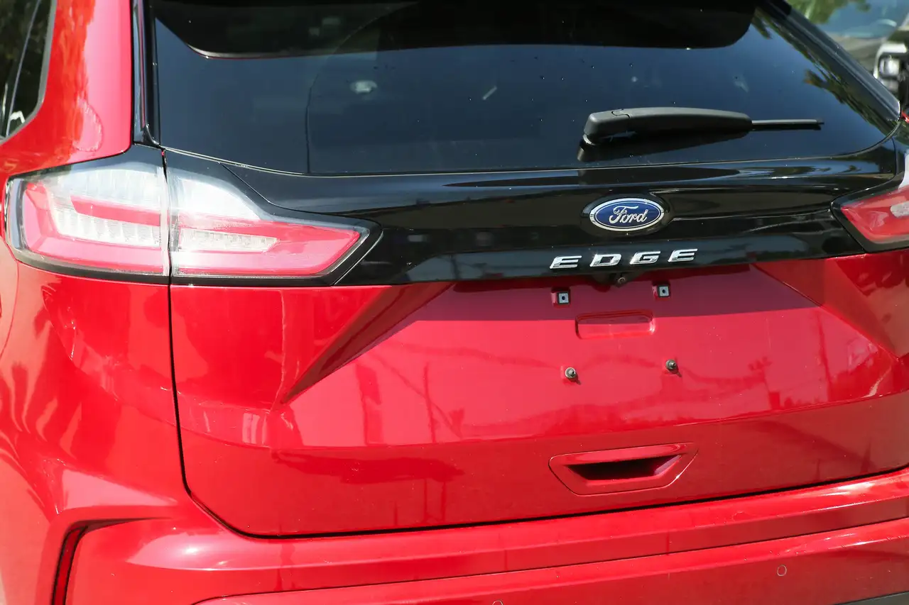 Ford Edge photo Ford Edge