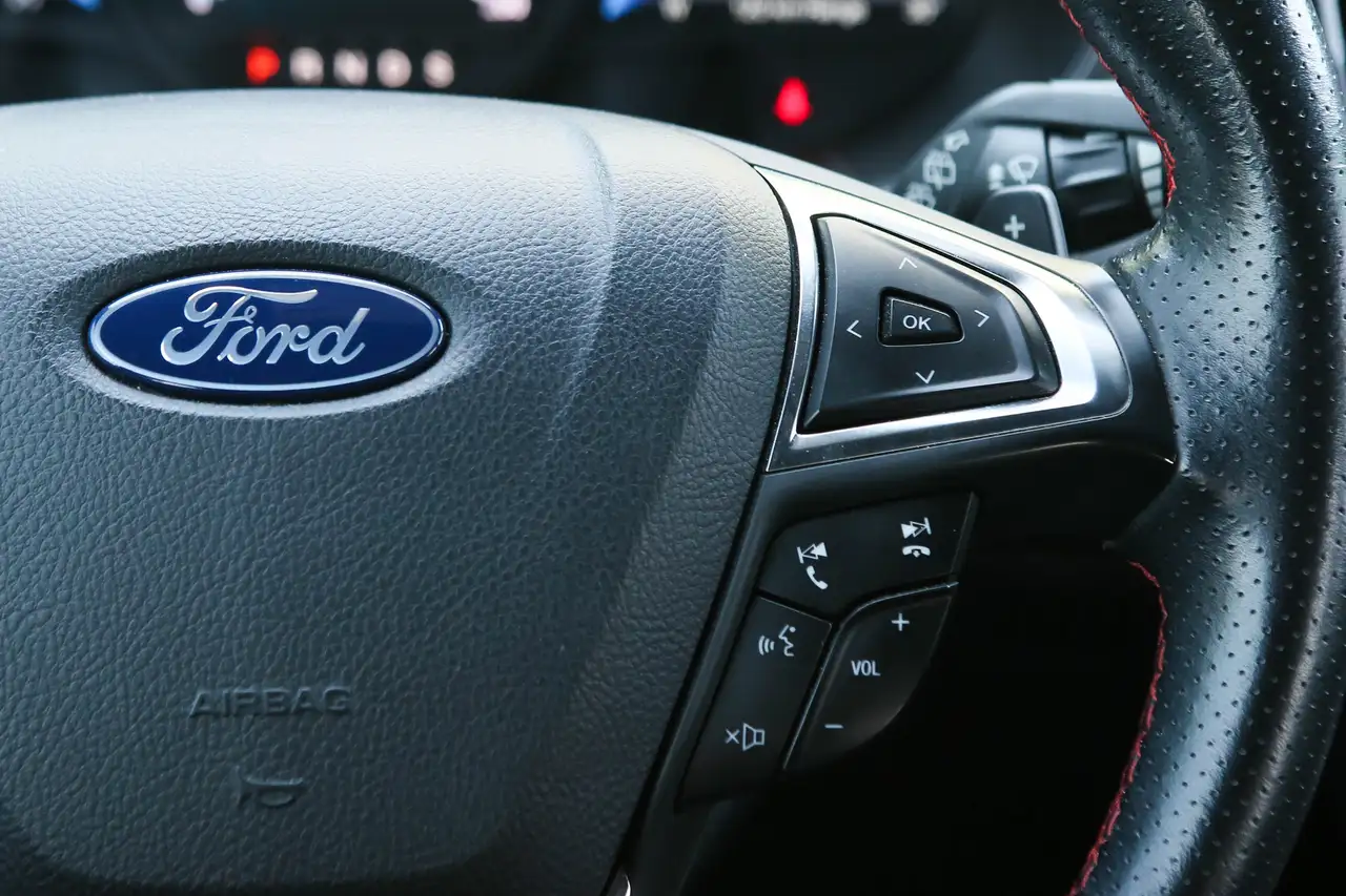 Ford Edge photo Ford Edge