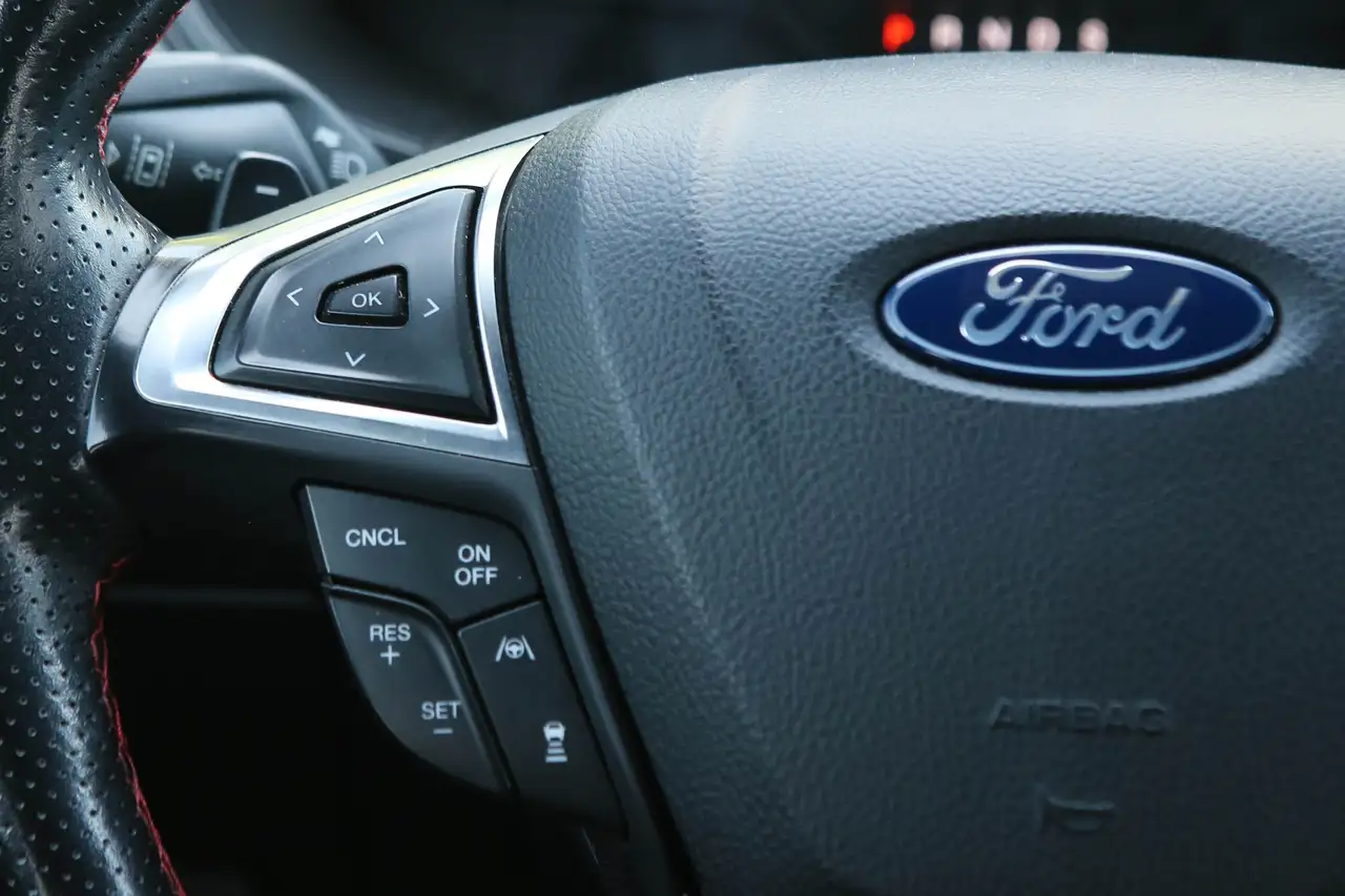 Ford Edge photo Ford Edge