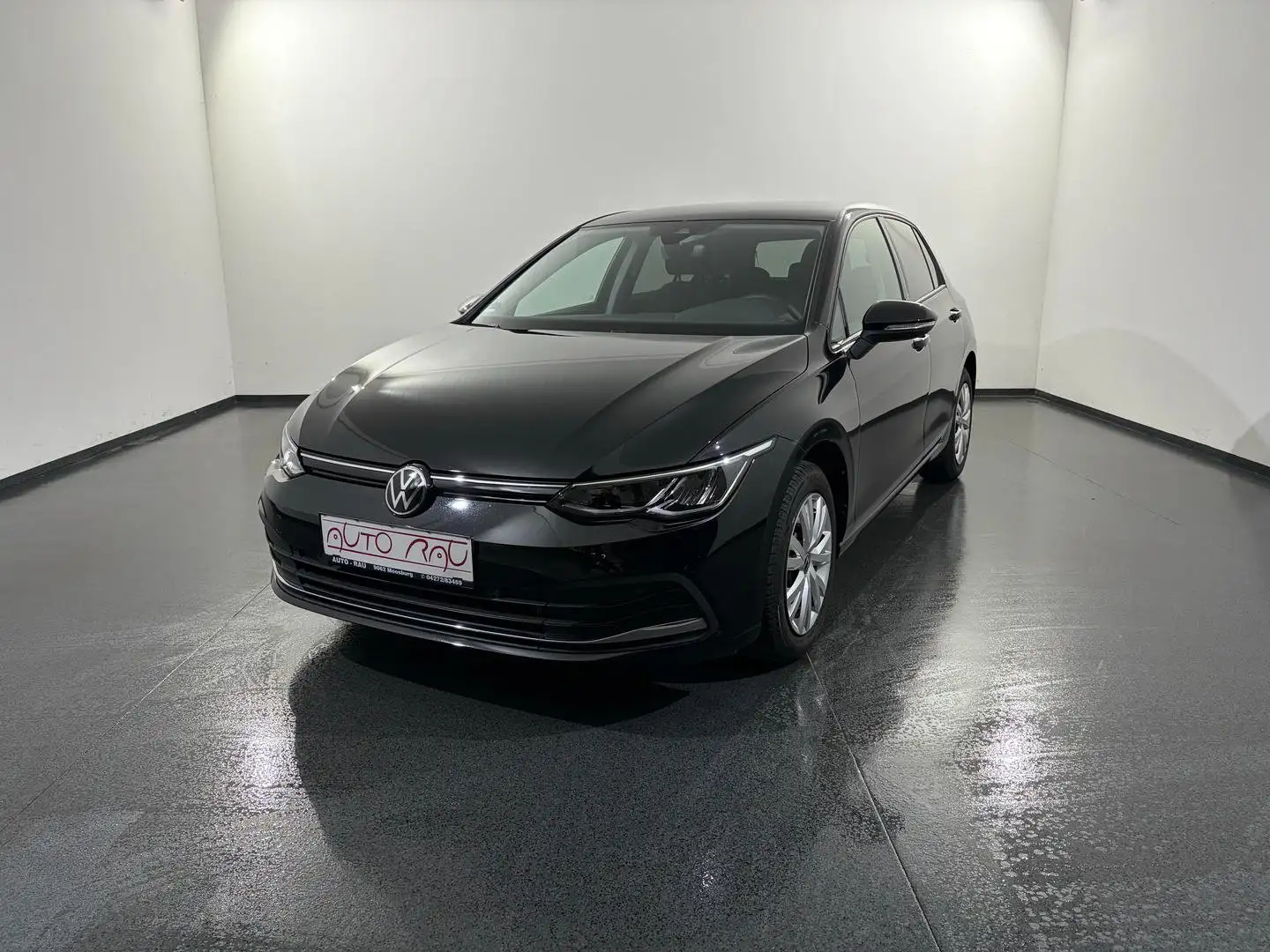 Volkswagen Golf 8 Lim. 2.0 TDI SCR Active *LED*NAVI*PDC* Schwarz - 2