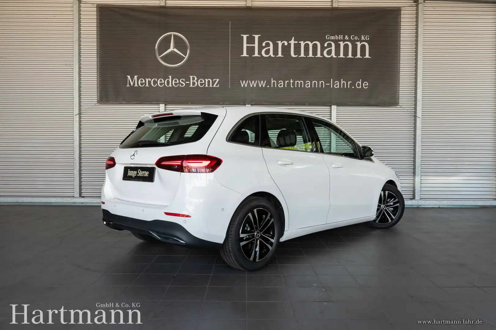 Mercedes-Benz B 180 B 180 Progressive Advanced LED Kamera nur 750 KM Weiß - 2