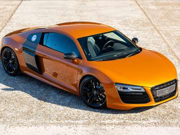R8 5.2 V10 FSI | Manual gearbox!