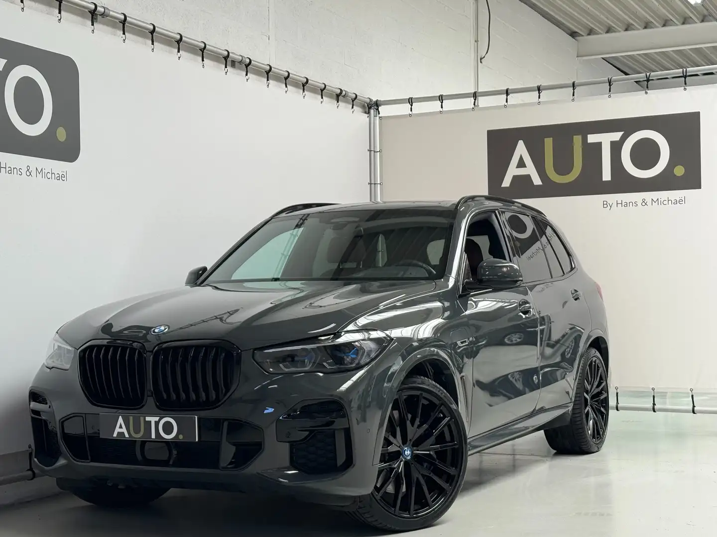 BMW X5 45e PHEV 3.0AS M-Pack *HEADUP*PANO*LUCHT*MASSAGE* Grey - 1