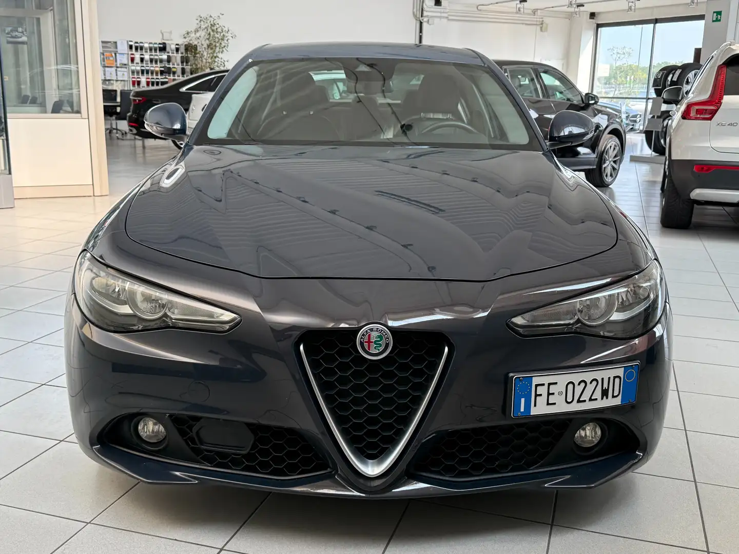 Alfa Romeo Giulia Giulia 2.2 t Business Launch Edition 150cv Blu/Azzurro - 2