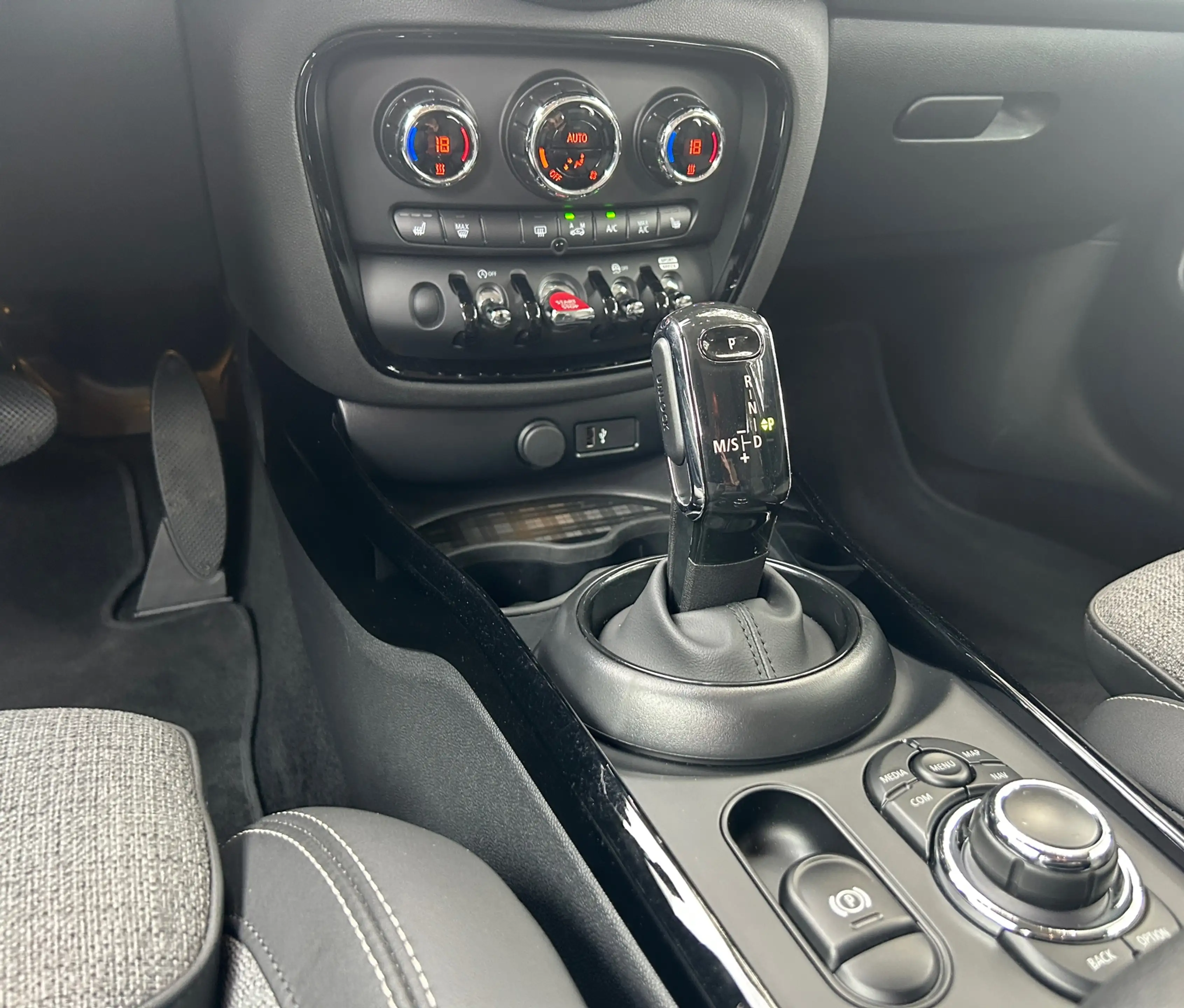 MINI Cooper Clubman 1.5 Business Edition LED Sport Stoelen Camera 1e E — photo 6