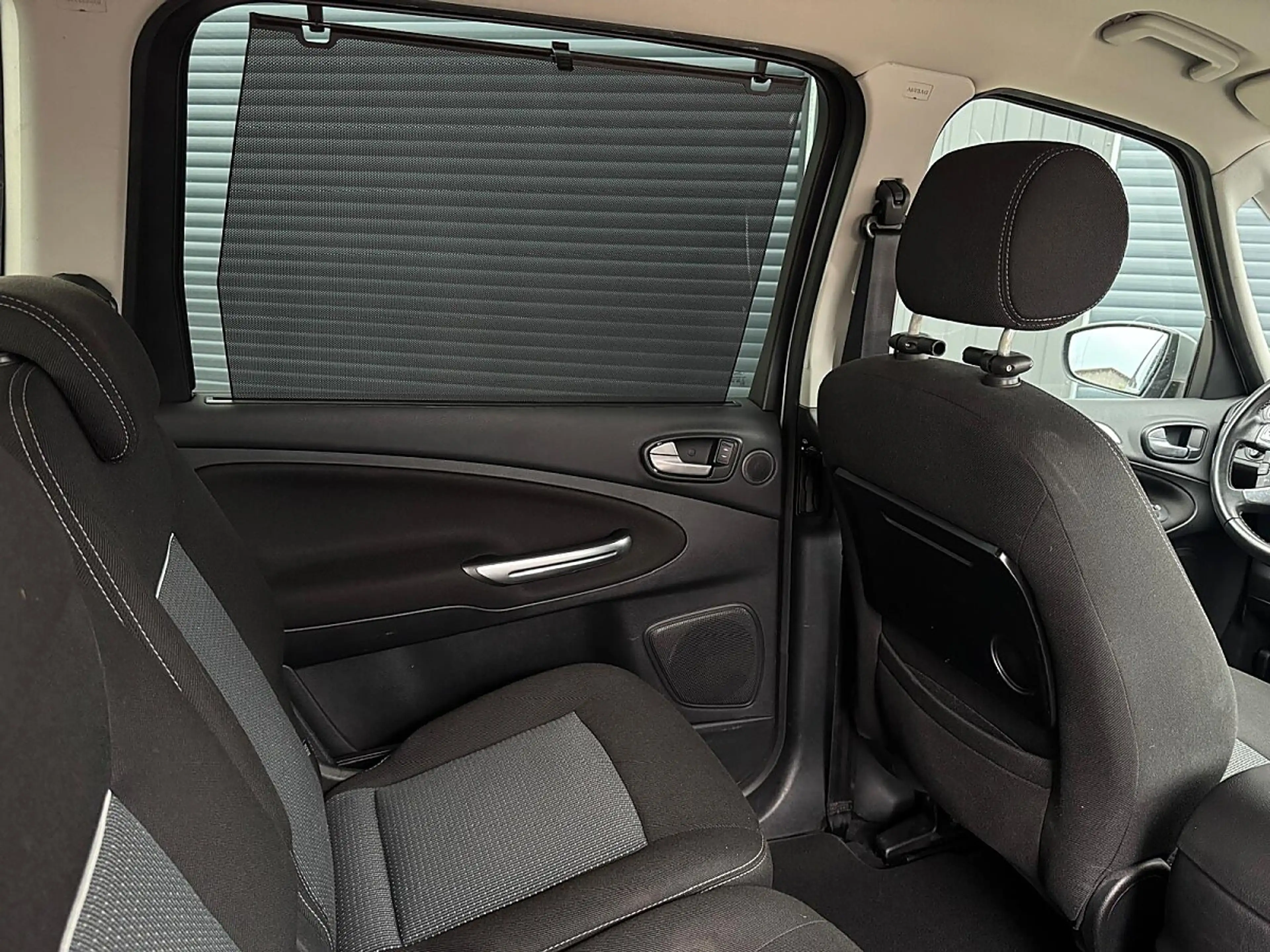 Ford Galaxy Trend 2,0 TDCi DPF — photo 14