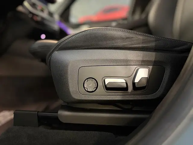 BMW X3 xDrive 20d *PANO*AHK*360*HEAD-UP*LHZ*SPZ*TOP PREIS Ansicht 28