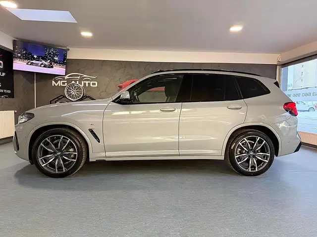 BMW X3 xDrive 20d *PANO*AHK*360*HEAD-UP*LHZ*SPZ*TOP PREIS Ansicht 4