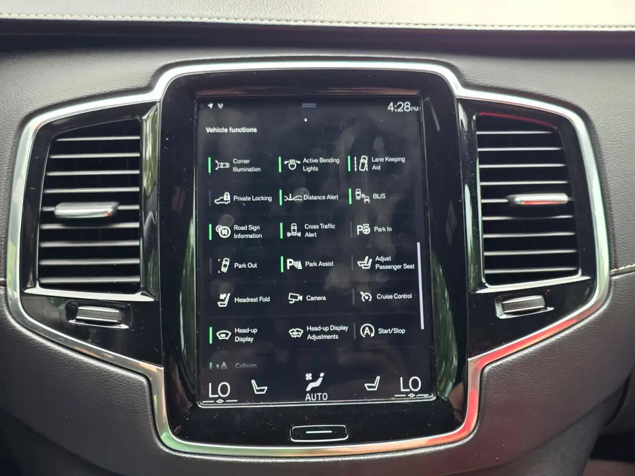 Volvo XC90 photo Volvo XC90