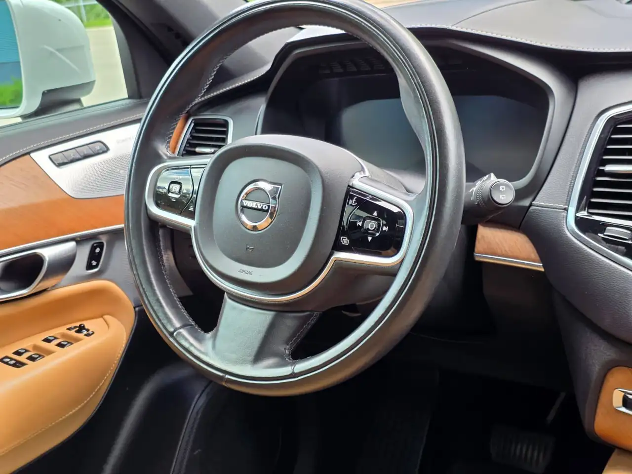 Volvo XC90 photo Volvo XC90